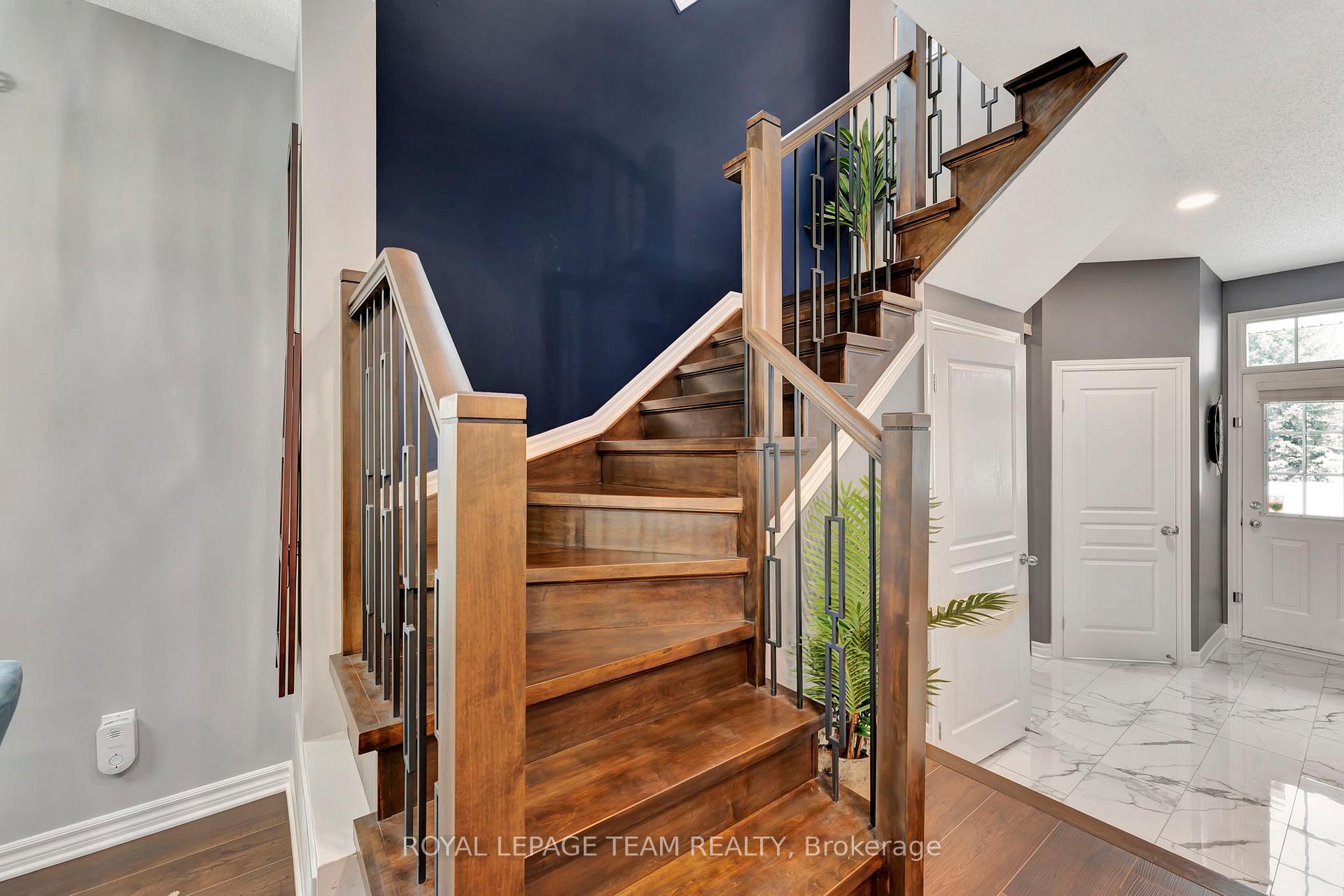Photo 20 of 849 Schooner Crescent, Ottawa, Riverside South/Gloucester Glen — HOMEH
