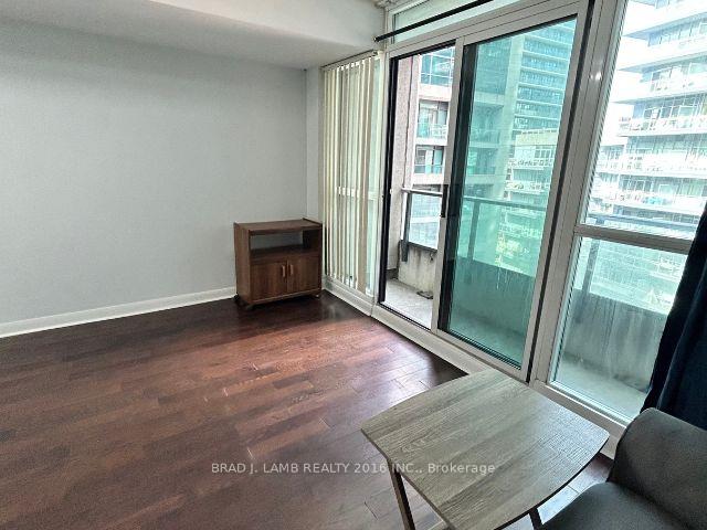 Photo 17 of Unit 636, 600 Fleet Street, Toronto, Niagara — HOMEH
