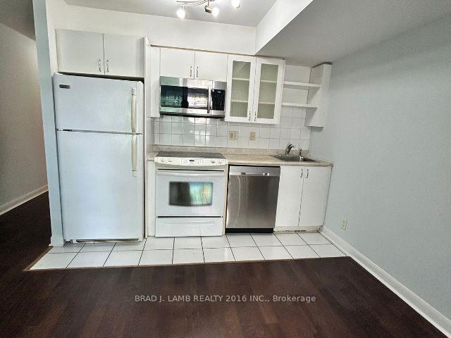 Photo 16 of Unit 636, 600 Fleet Street, Toronto, Niagara — HOMEH