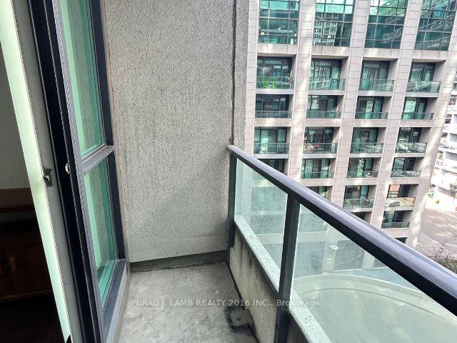 Photo 10 of Unit 636, 600 Fleet Street, Toronto, Niagara — HOMEH