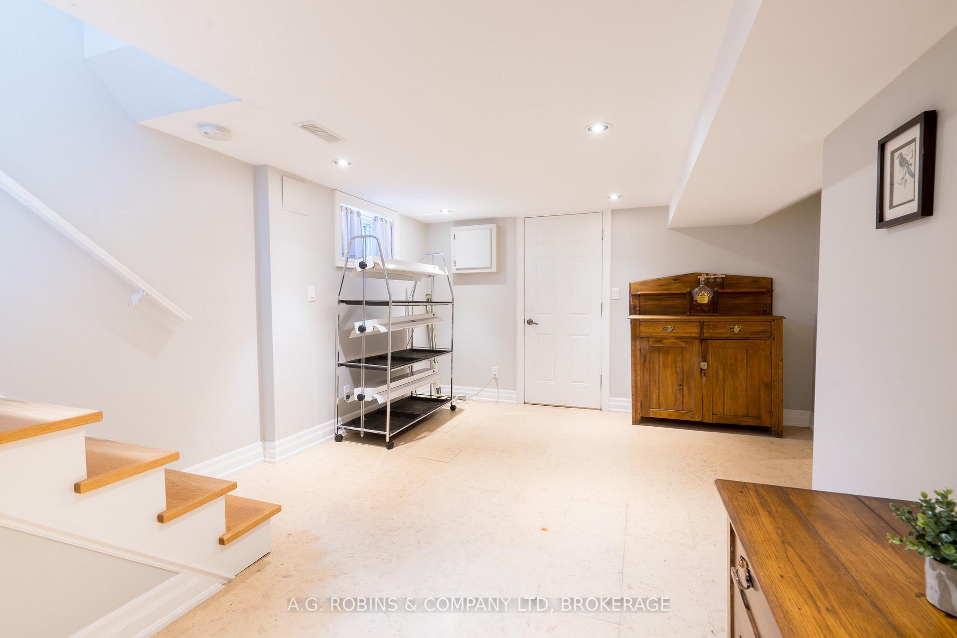 Photo 16 of 47 Knyvet Avenue, Hamilton, Centremount — HOMEH