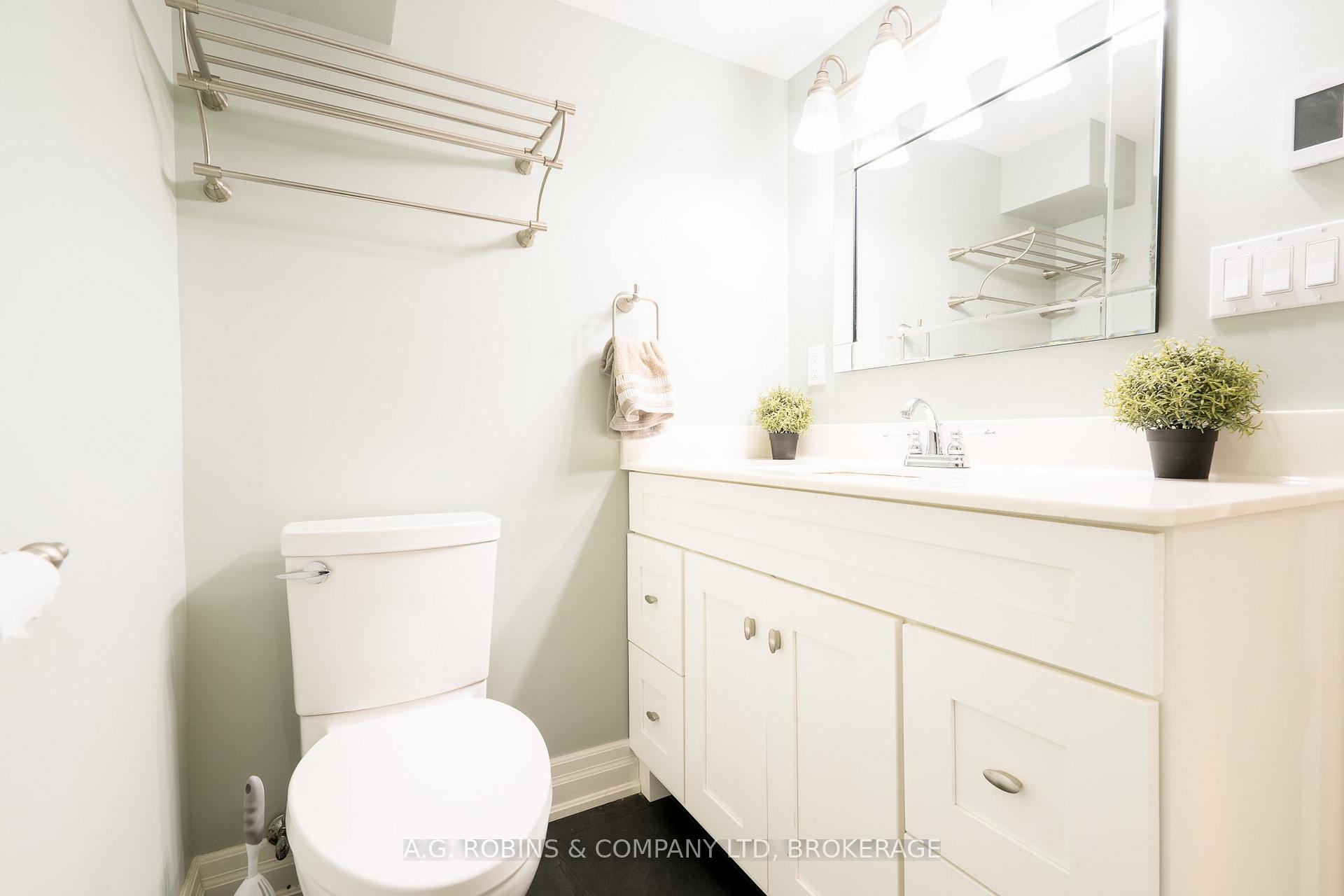 Photo 17 of 47 Knyvet Avenue, Hamilton, Centremount — HOMEH