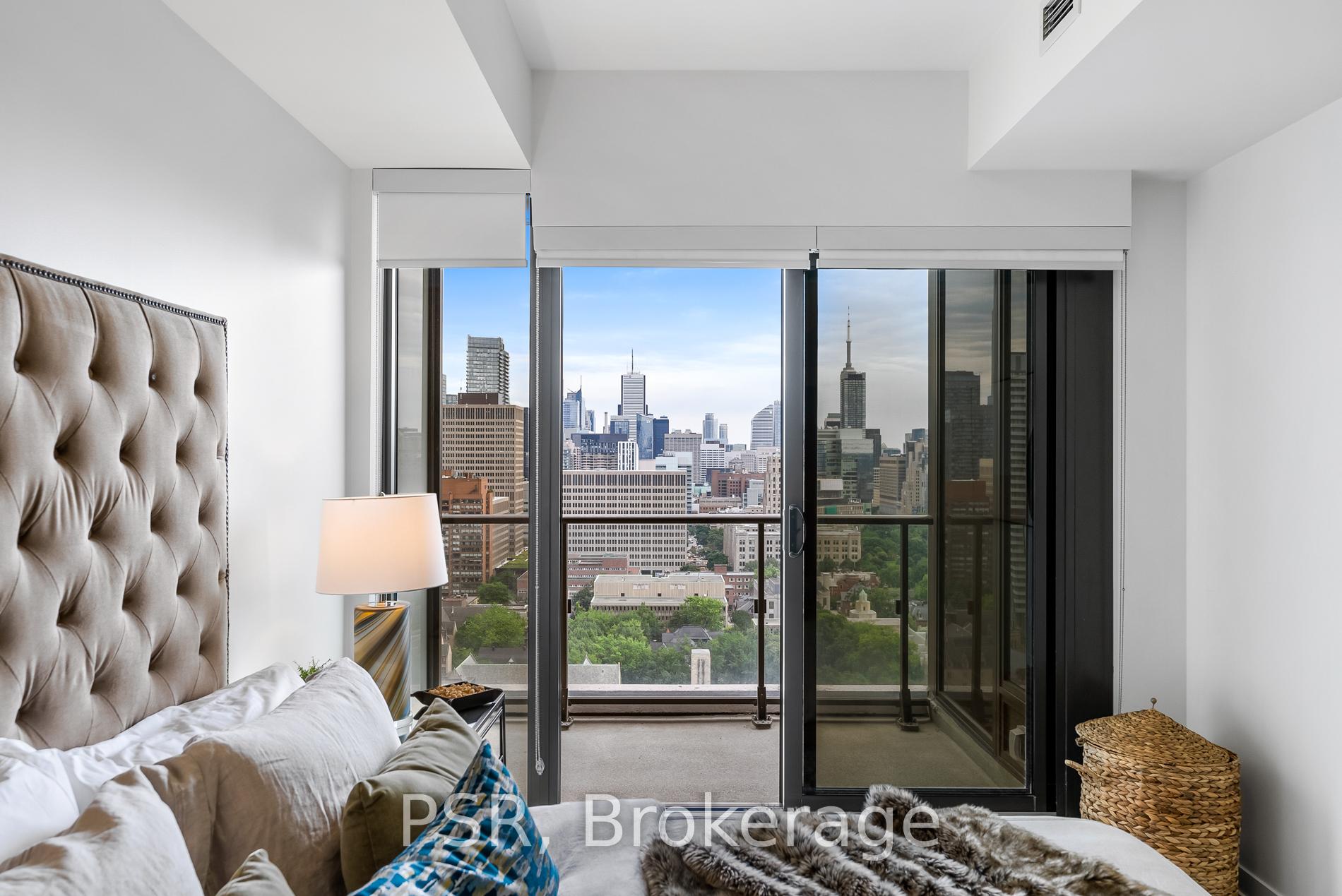 Photo 8 of Unit 2106, 2 St Thomas Street, Toronto, Bay Street Corridor — HOMEH