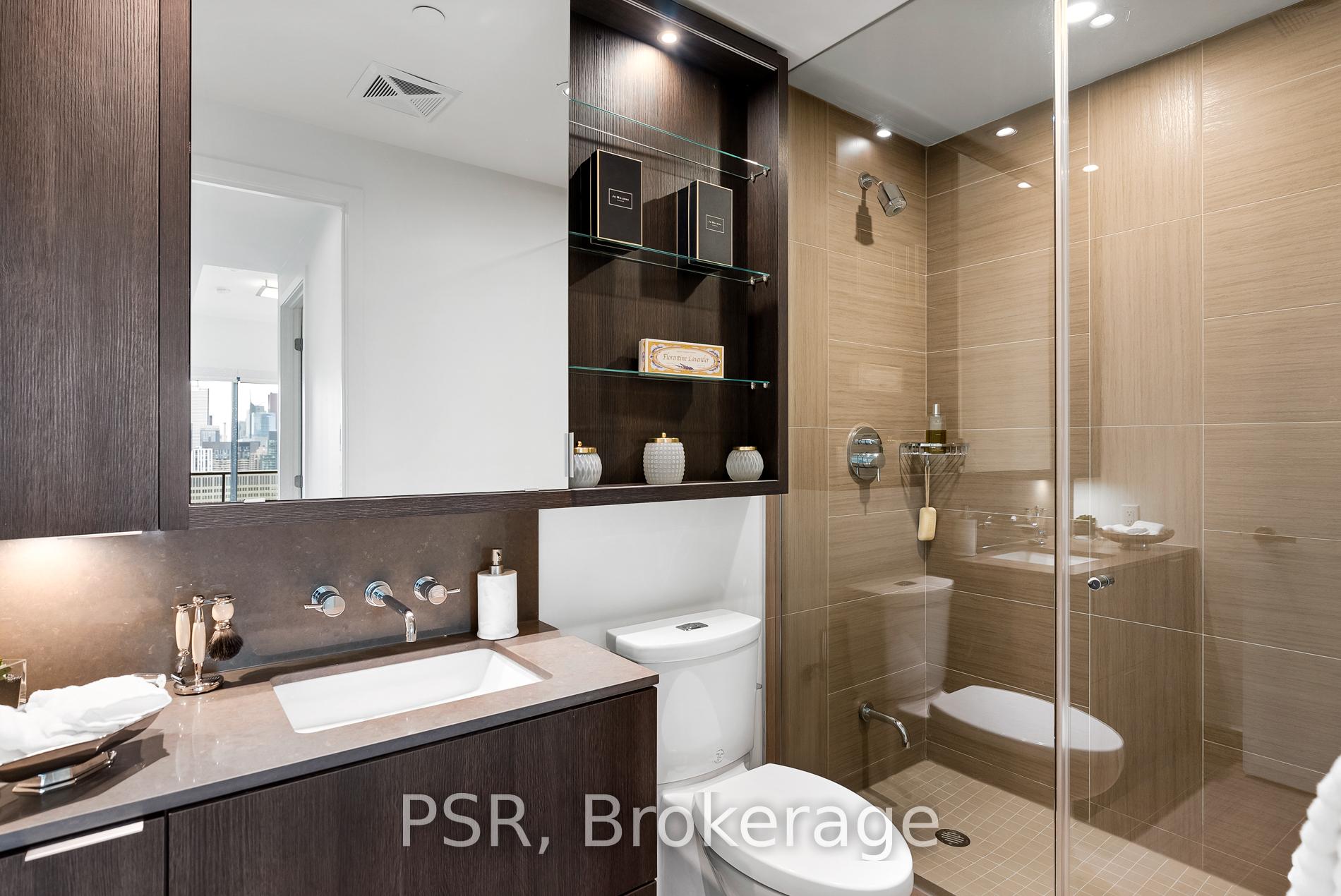 Photo 15 of Unit 2106, 2 St Thomas Street, Toronto, Bay Street Corridor — HOMEH