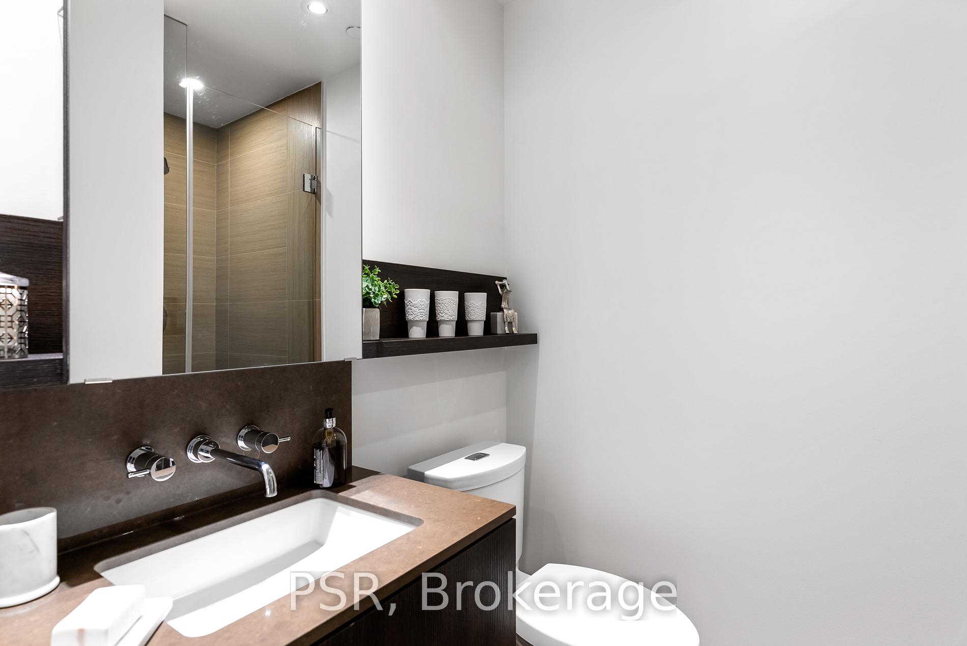 Photo 11 of Unit 2106, 2 St Thomas Street, Toronto, Bay Street Corridor — HOMEH