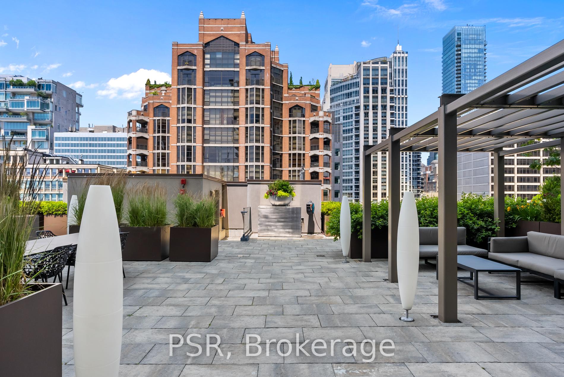 Photo 25 of Unit 2106, 2 St Thomas Street, Toronto, Bay Street Corridor — HOMEH