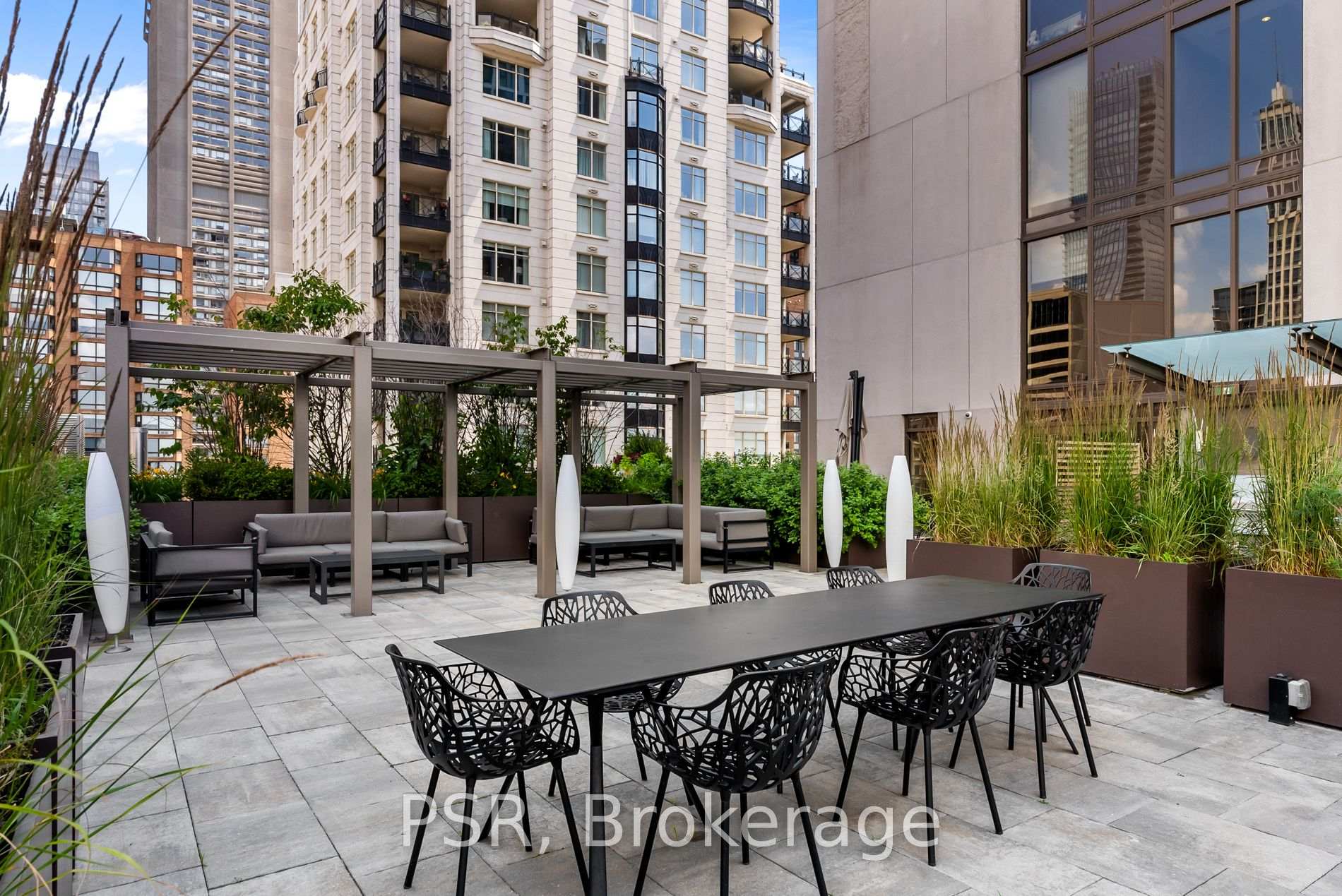 Photo 28 of Unit 2106, 2 St Thomas Street, Toronto, Bay Street Corridor — HOMEH