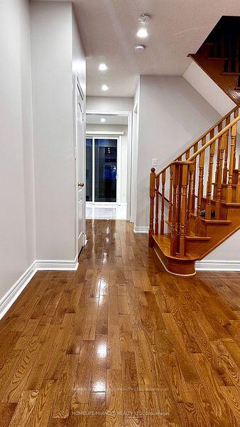 Photo 5 of 19 Collingham Place, Markham, Box Grove — HOMEH