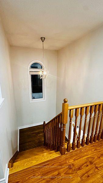 Photo 7 of 19 Collingham Place, Markham, Box Grove — HOMEH