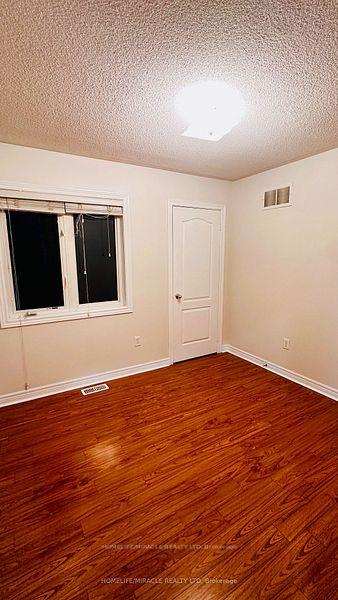 Photo 23 of 19 Collingham Place, Markham, Box Grove — HOMEH