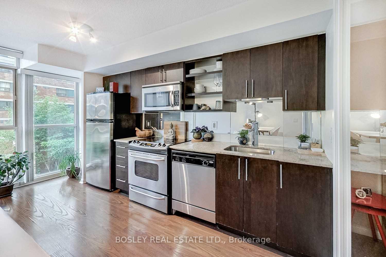 Photo 6 of Unit 712, 96 St Patrick Street, Toronto, Kensington-Chinatown — HOMEH