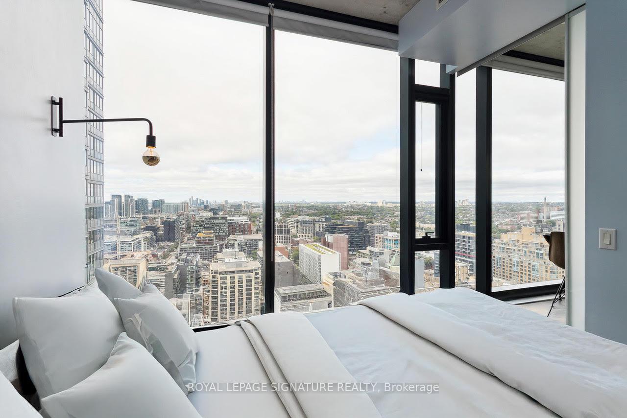 Photo 3 of Unit 2803, 11 Charlotte Street, Toronto, Waterfront Communities — HOMEH