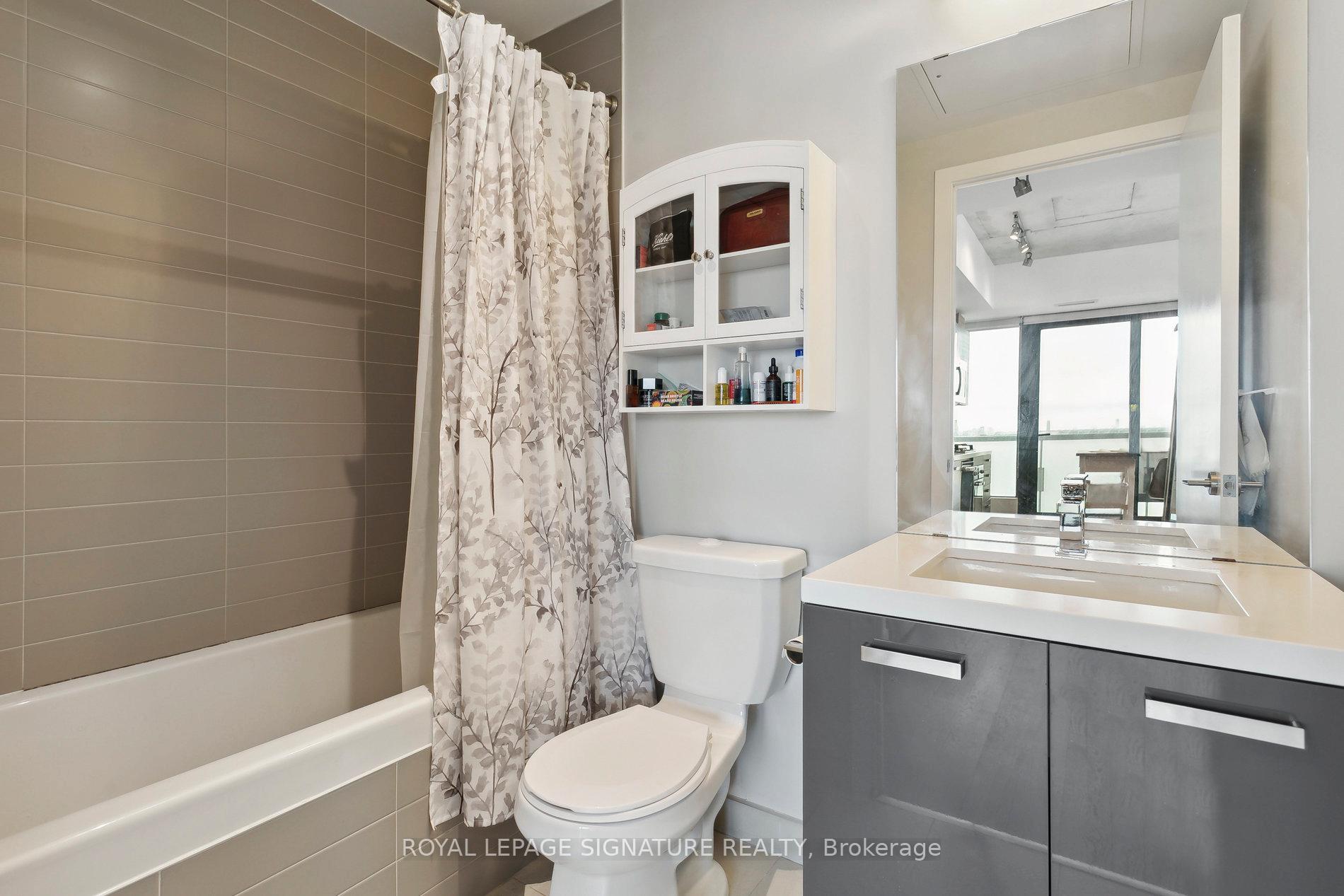 Photo 7 of Unit 2803, 11 Charlotte Street, Toronto, Waterfront Communities — HOMEH