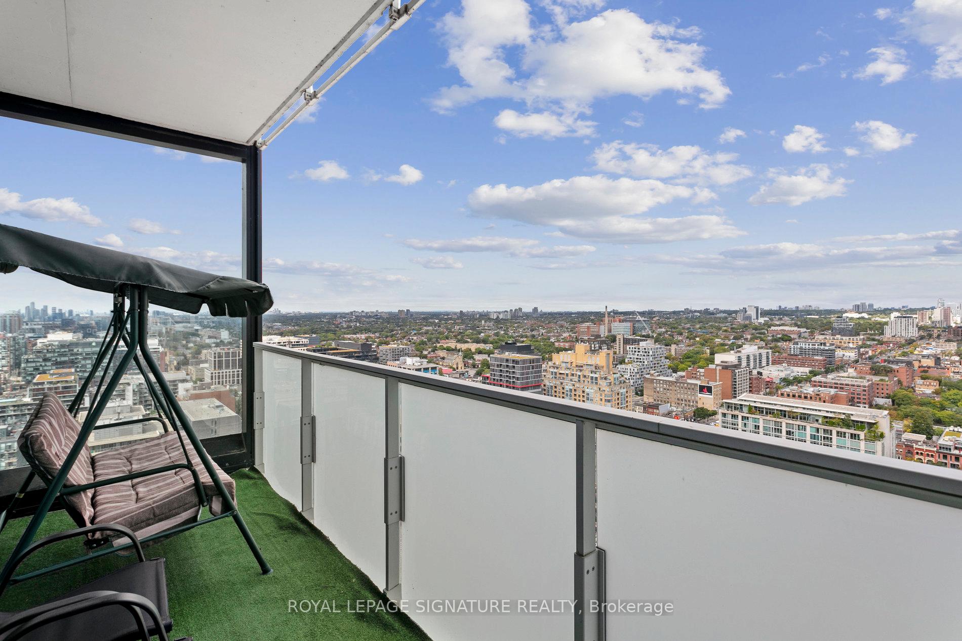 Photo 13 of Unit 2803, 11 Charlotte Street, Toronto, Waterfront Communities — HOMEH