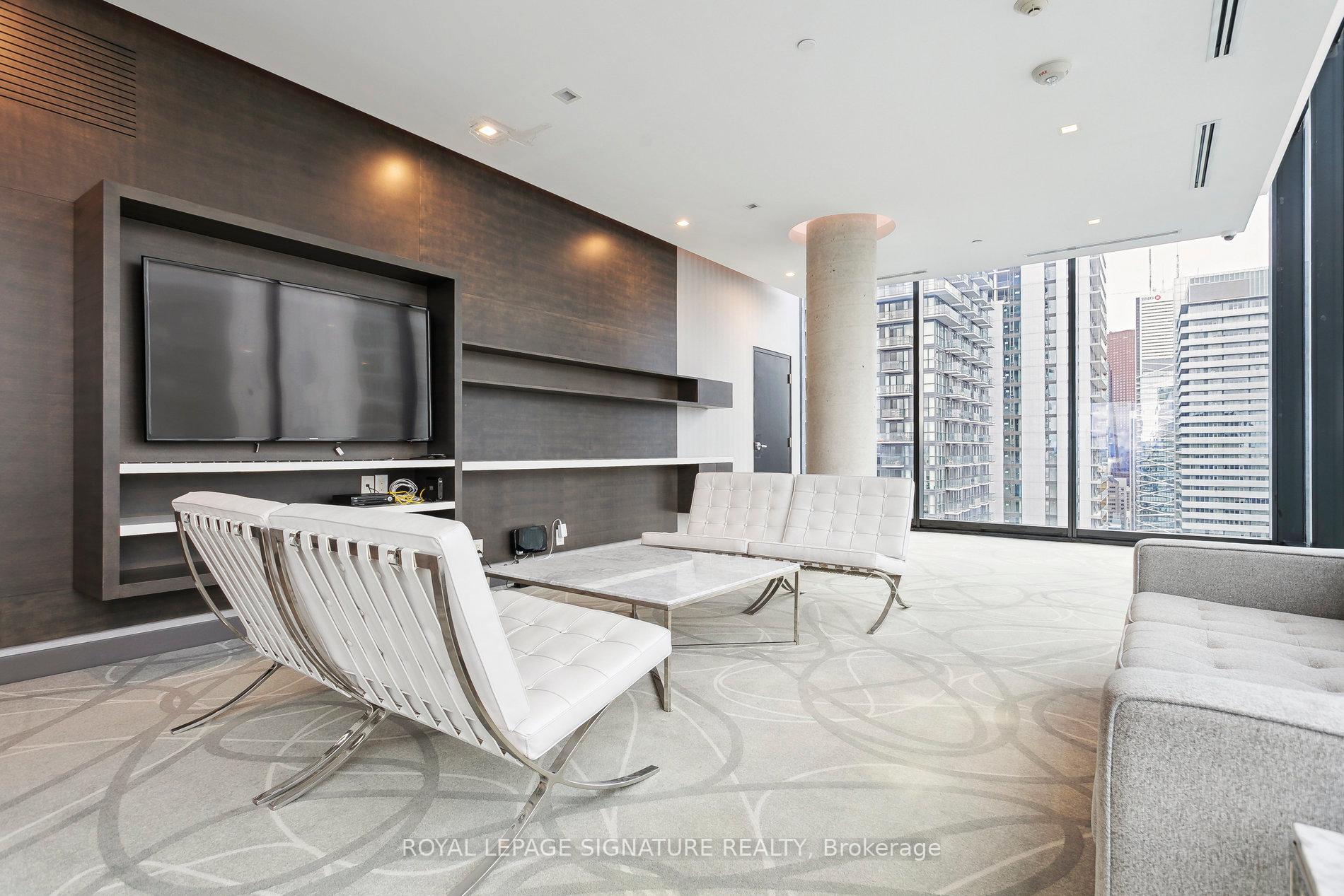 Photo 15 of Unit 2803, 11 Charlotte Street, Toronto, Waterfront Communities — HOMEH