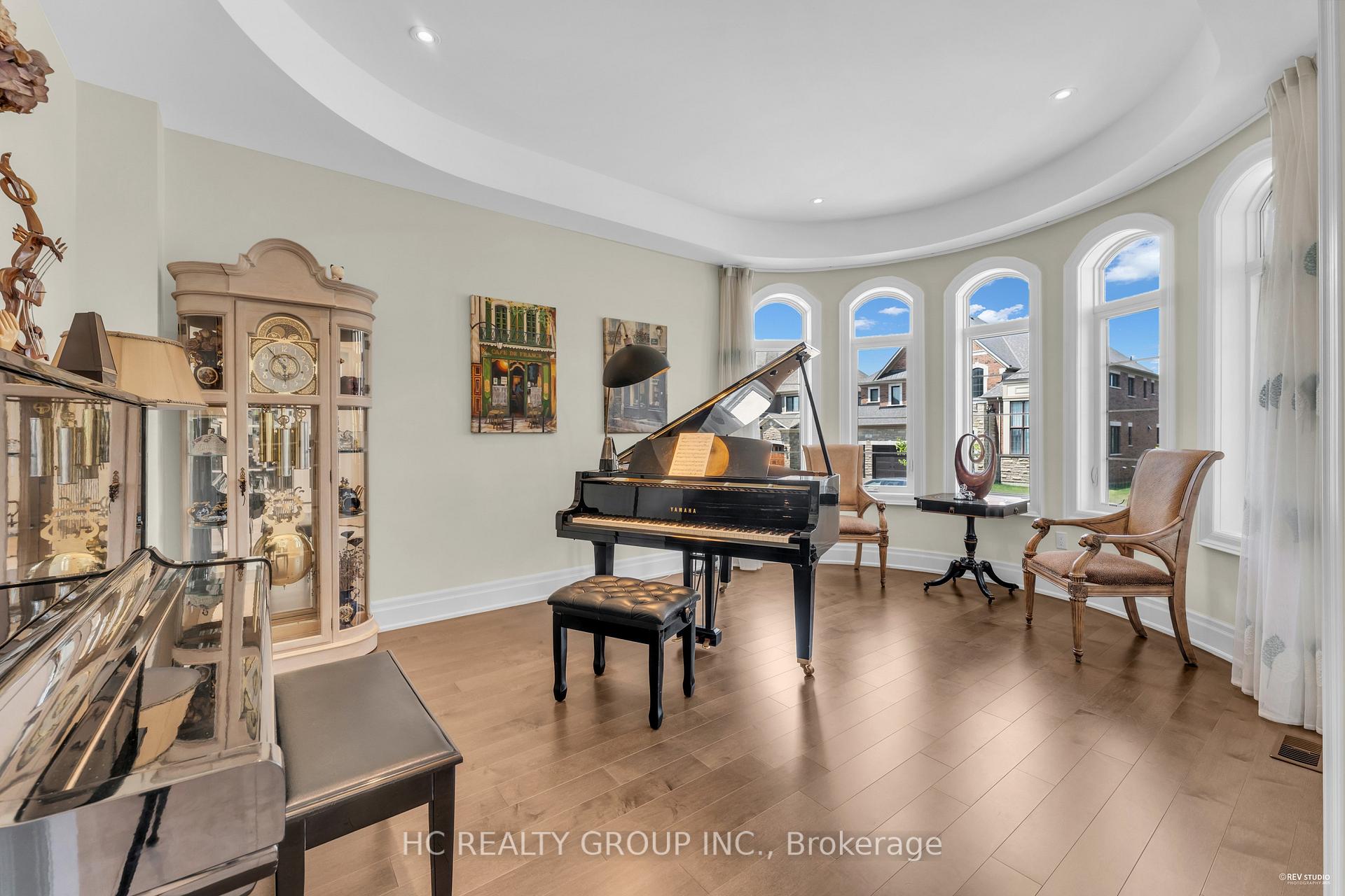 Photo 7 of 27 Sir Henry Court, King, King City — HOMEH