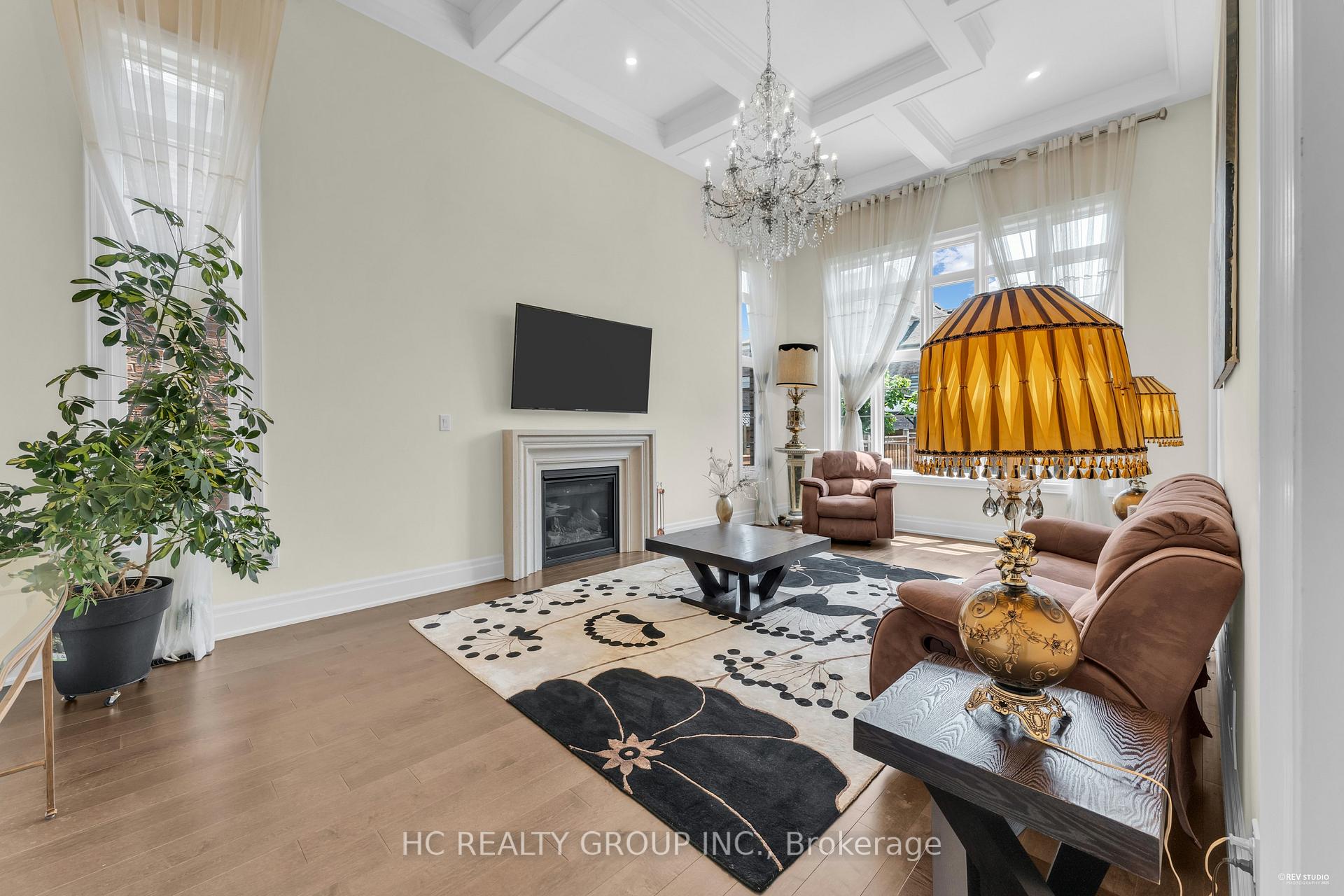 Photo 5 of 27 Sir Henry Court, King, King City — HOMEH