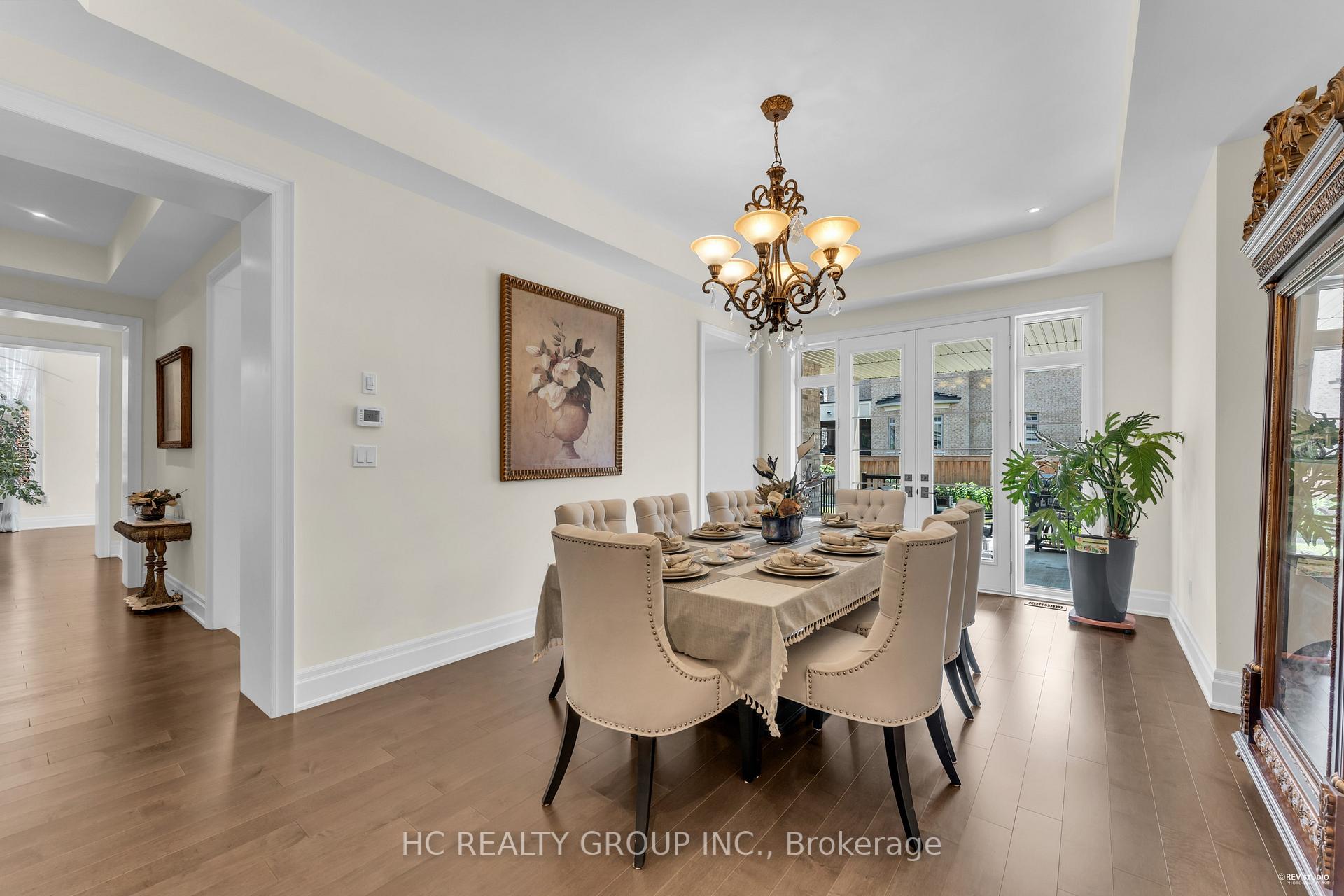 Photo 23 of 27 Sir Henry Court, King, King City — HOMEH