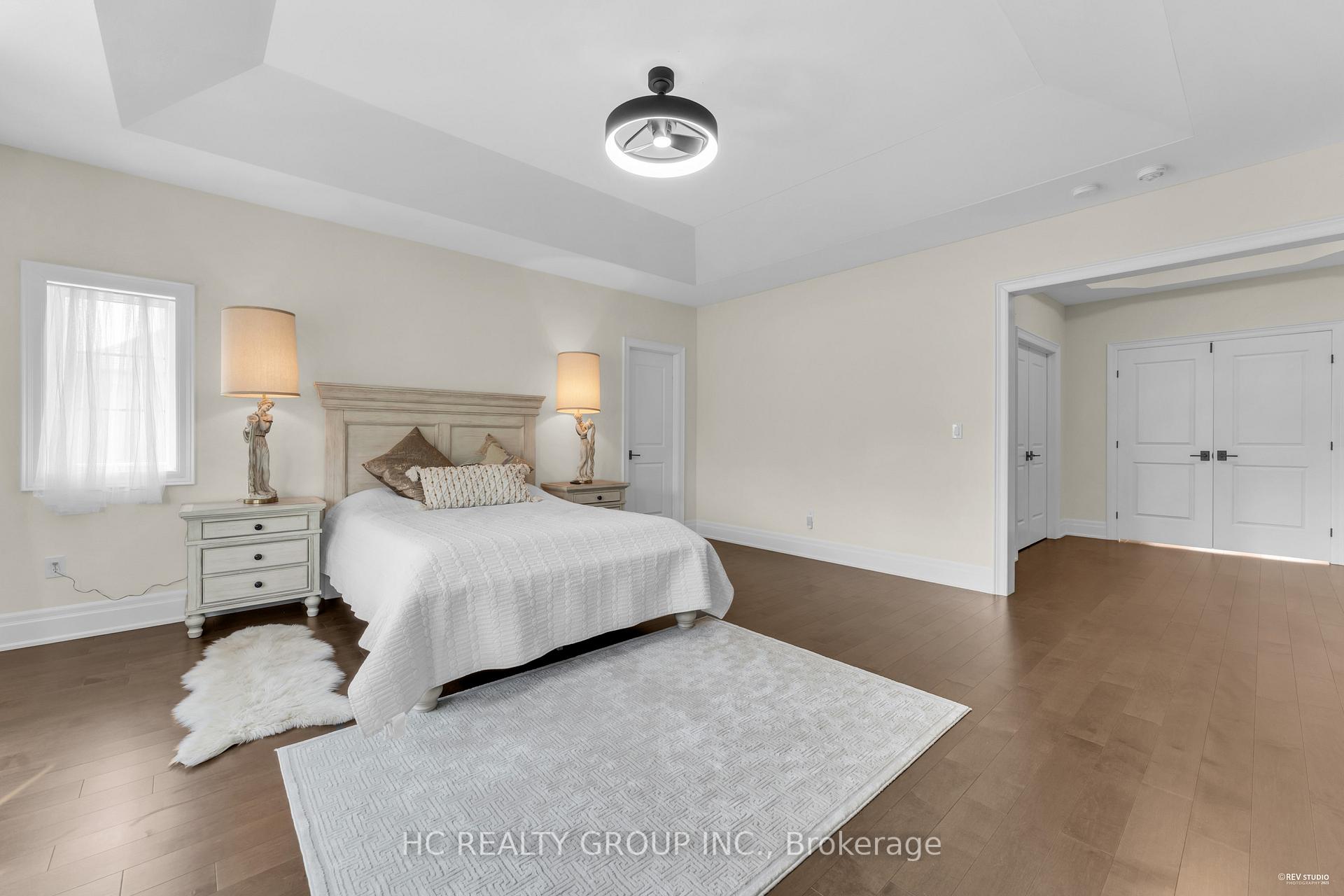 Photo 28 of 27 Sir Henry Court, King, King City — HOMEH