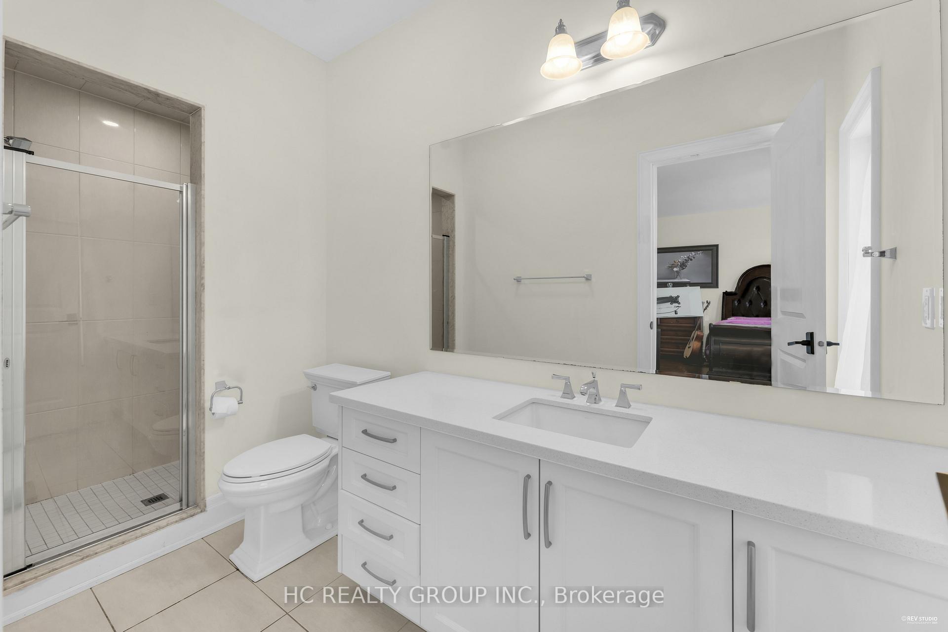 Photo 35 of 27 Sir Henry Court, King, King City — HOMEH