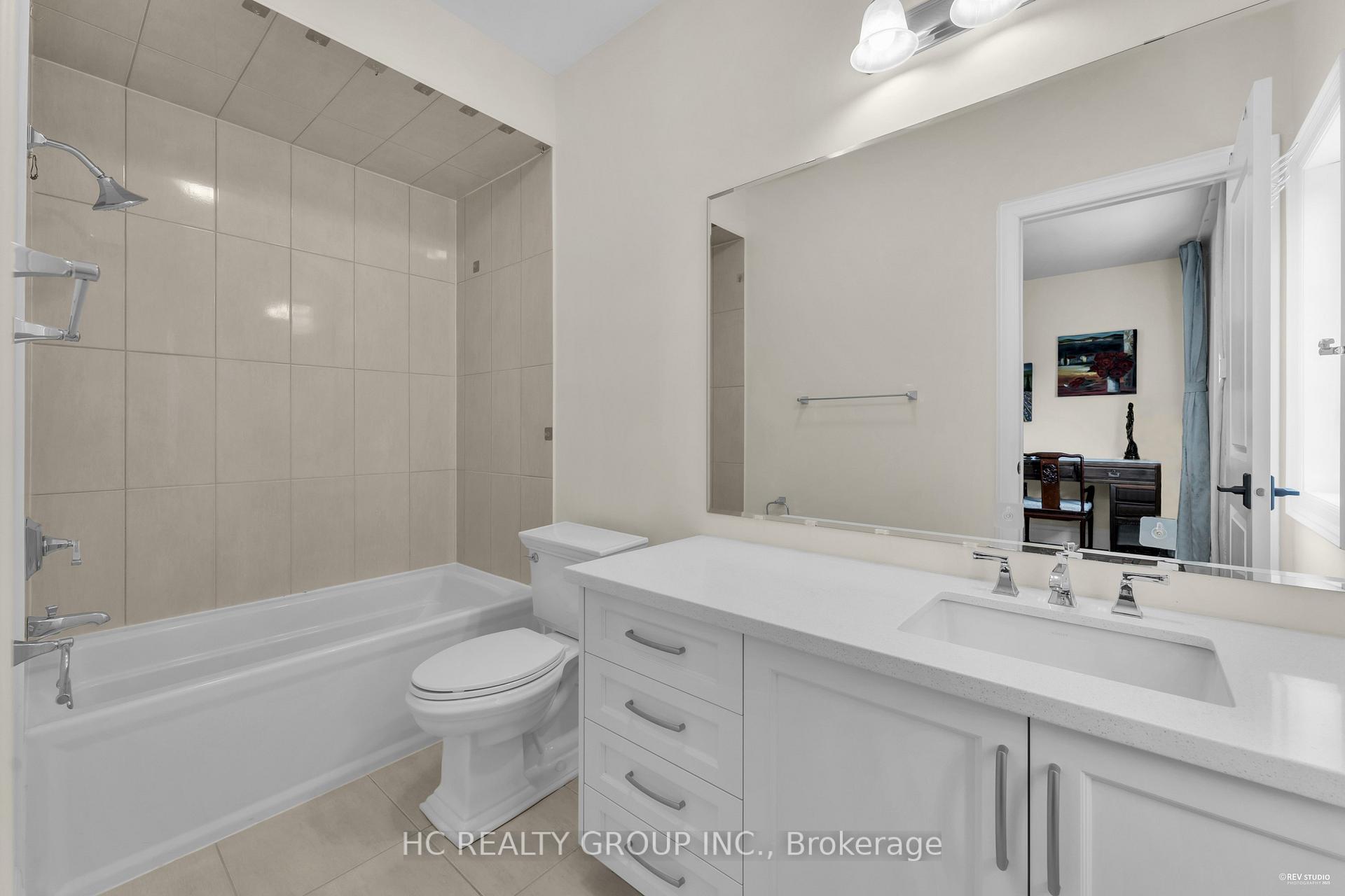 Photo 30 of 27 Sir Henry Court, King, King City — HOMEH