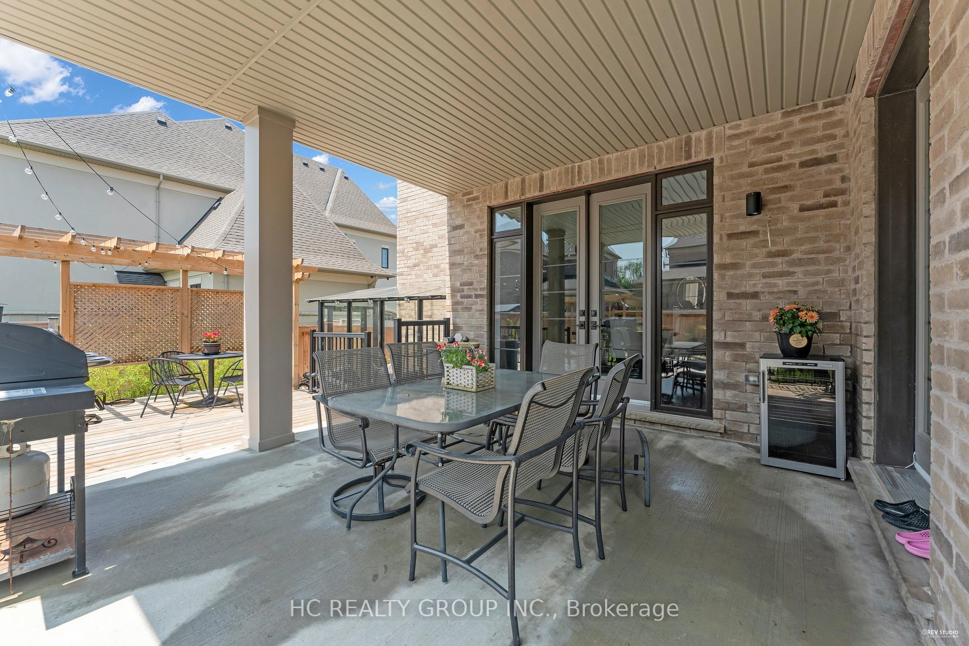 Photo 46 of 27 Sir Henry Court, King, King City — HOMEH