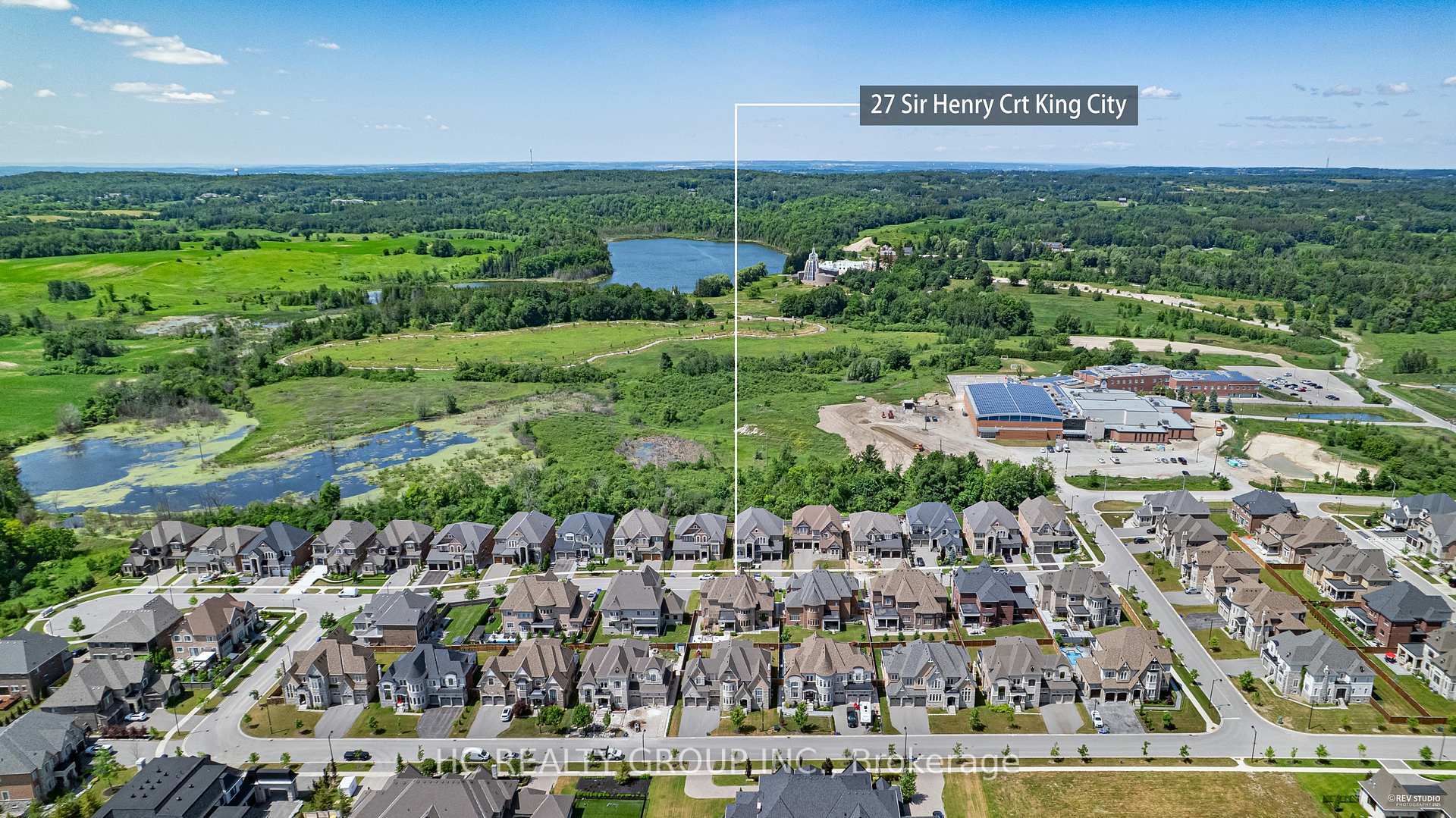 Photo 47 of 27 Sir Henry Court, King, King City — HOMEH
