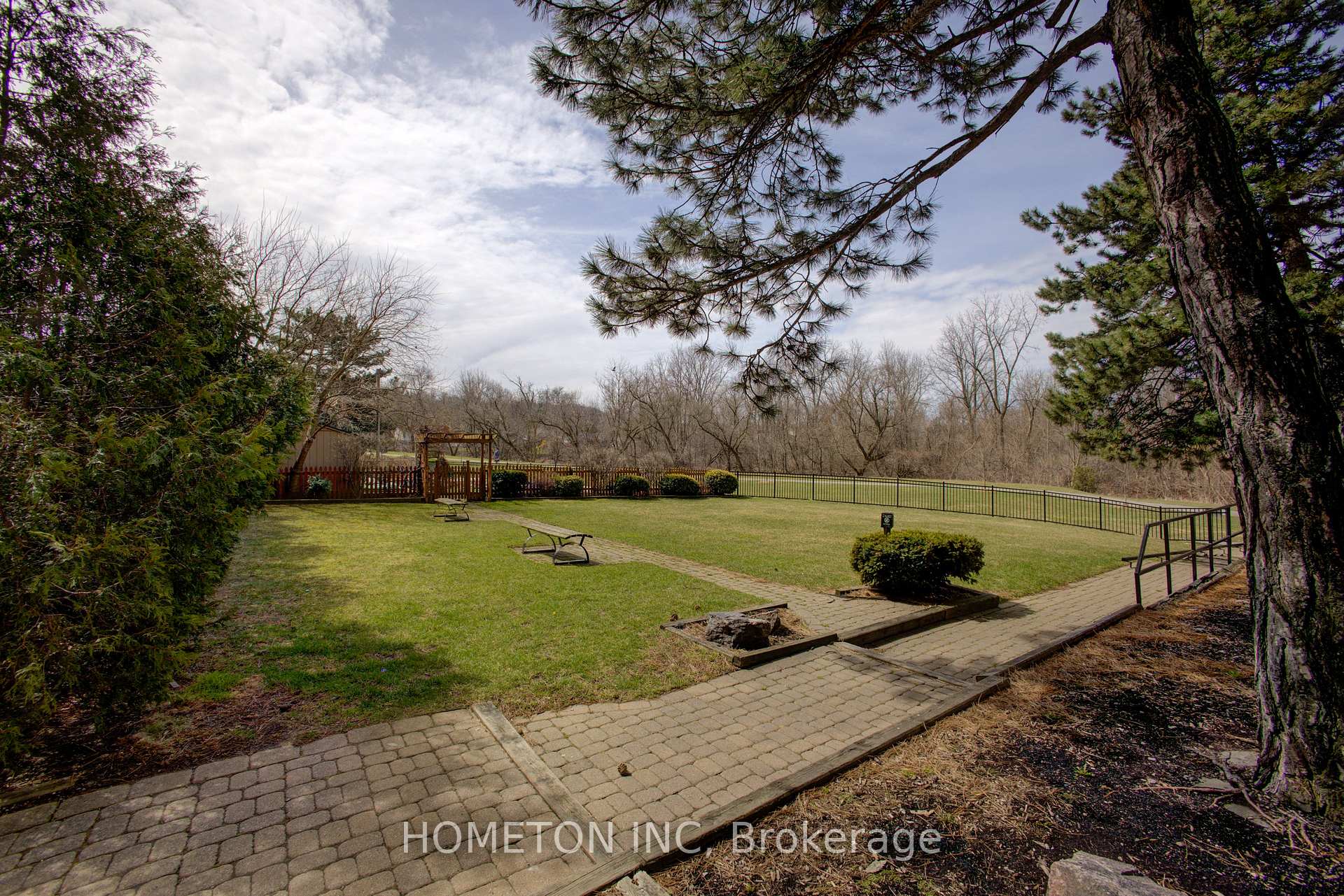 Photo 35 of Unit 831, 350 Quigley Road, Hamilton, Vincent — HOMEH