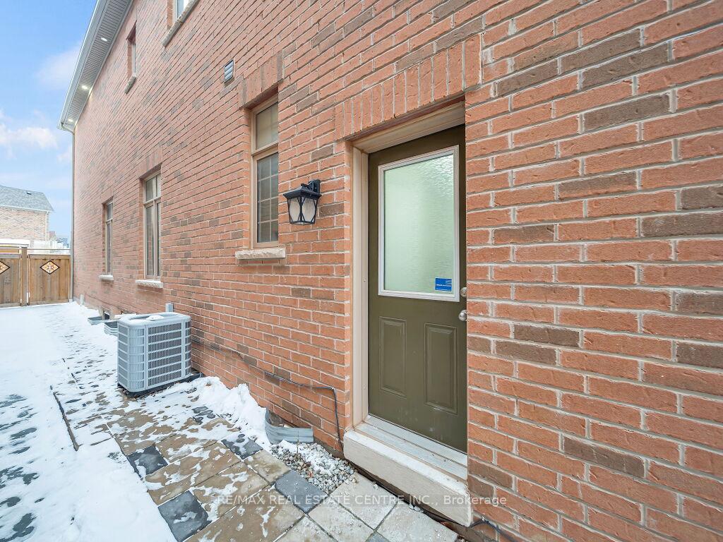 Photo 43 of 83 Longevity Road, Brampton, Northwest Brampton — HOMEH