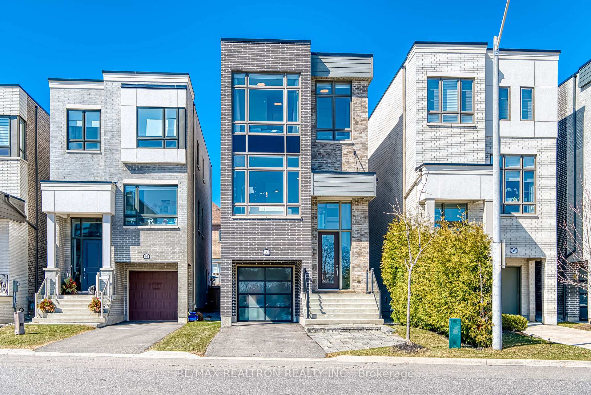 Front of 10 Hesperus Road