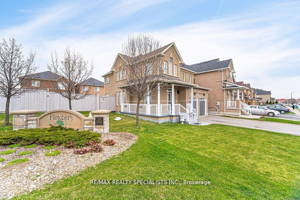 Photo 6 of 383 Queen Mary Drive, Brampton, Fletcher's Meadow — HOMEH