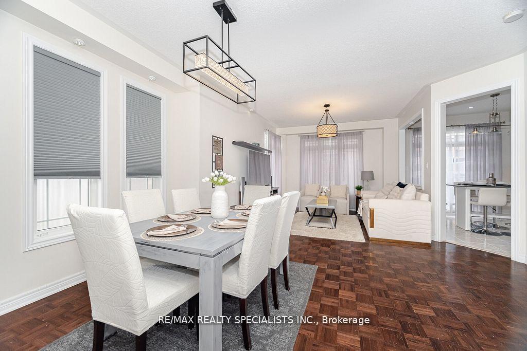 Photo 7 of 383 Queen Mary Drive, Brampton, Fletcher's Meadow — HOMEH