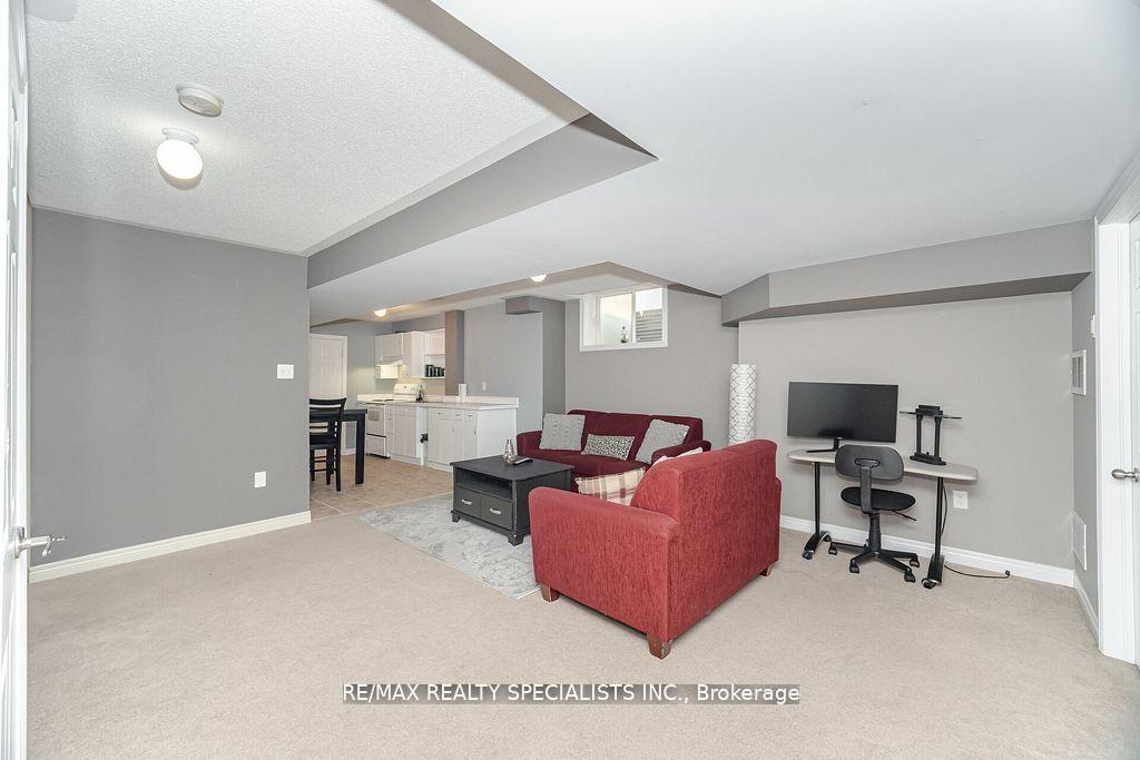 Photo 38 of 383 Queen Mary Drive, Brampton, Fletcher's Meadow — HOMEH