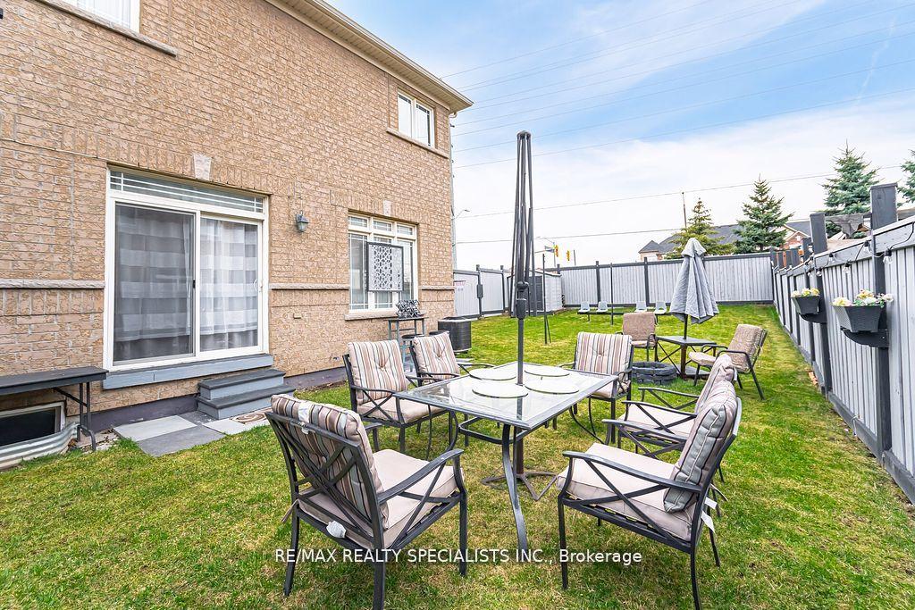 Photo 48 of 383 Queen Mary Drive, Brampton, Fletcher's Meadow — HOMEH