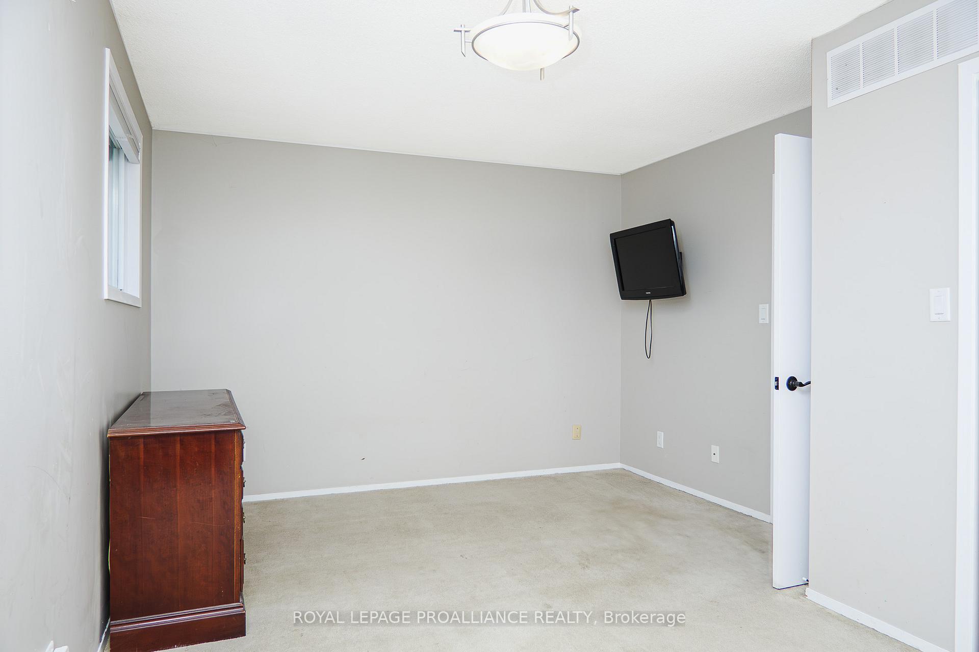 Photo 40 of 36 Fleming Road, Quinte West, Trenton Ward — HOMEH