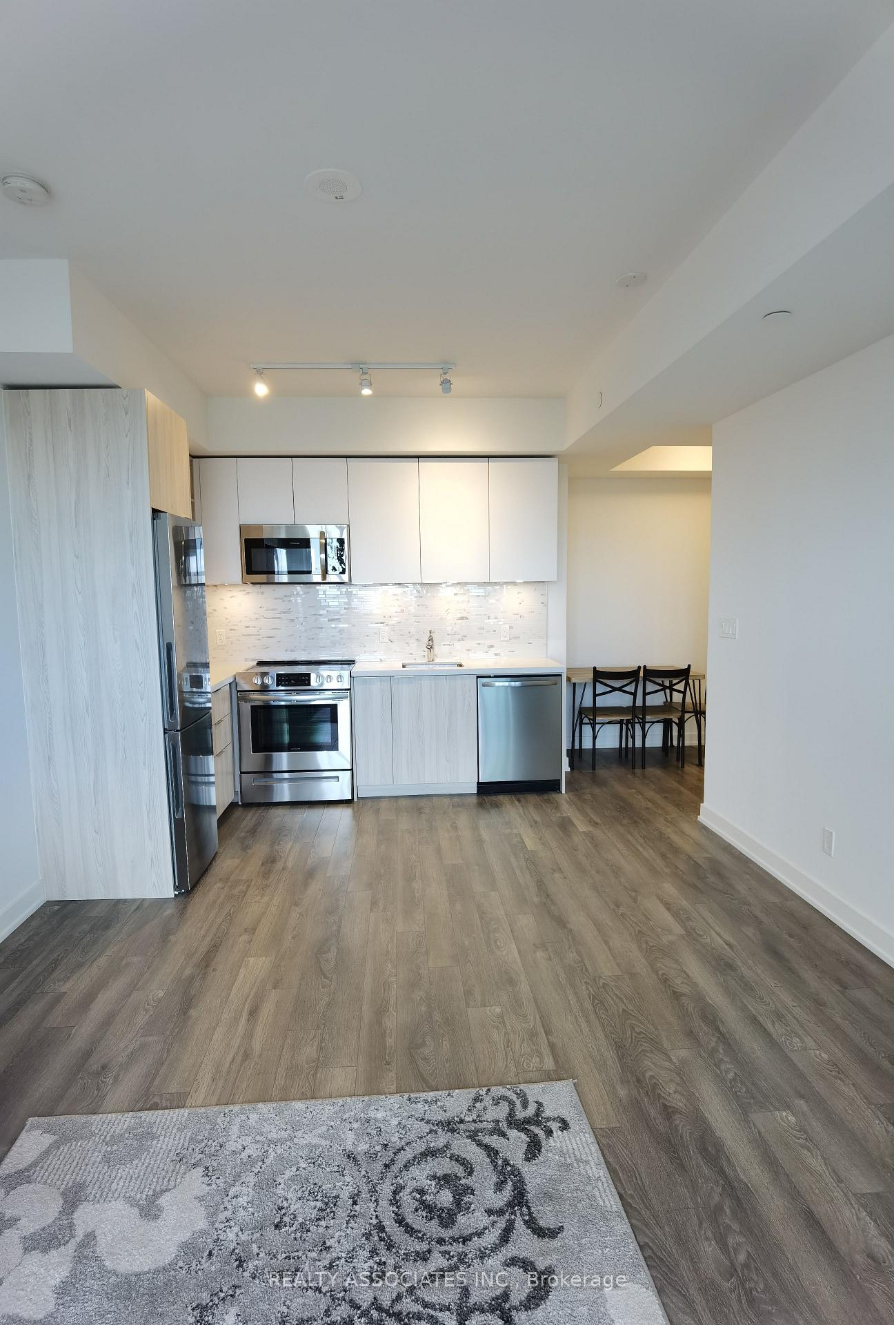 Photo 15 of Unit 1302, 30 Ordnance Street, Toronto, Niagara — HOMEH