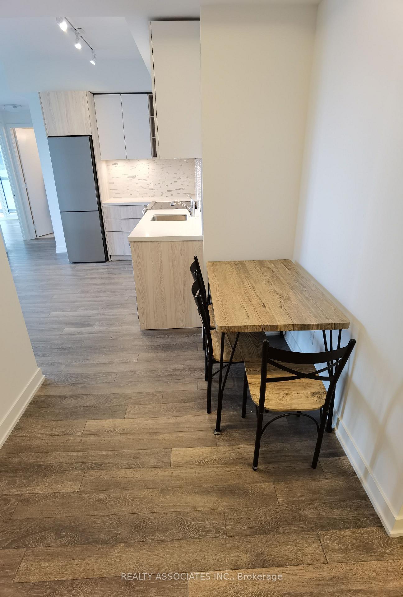 Photo 5 of Unit 1302, 30 Ordnance Street, Toronto, Niagara — HOMEH