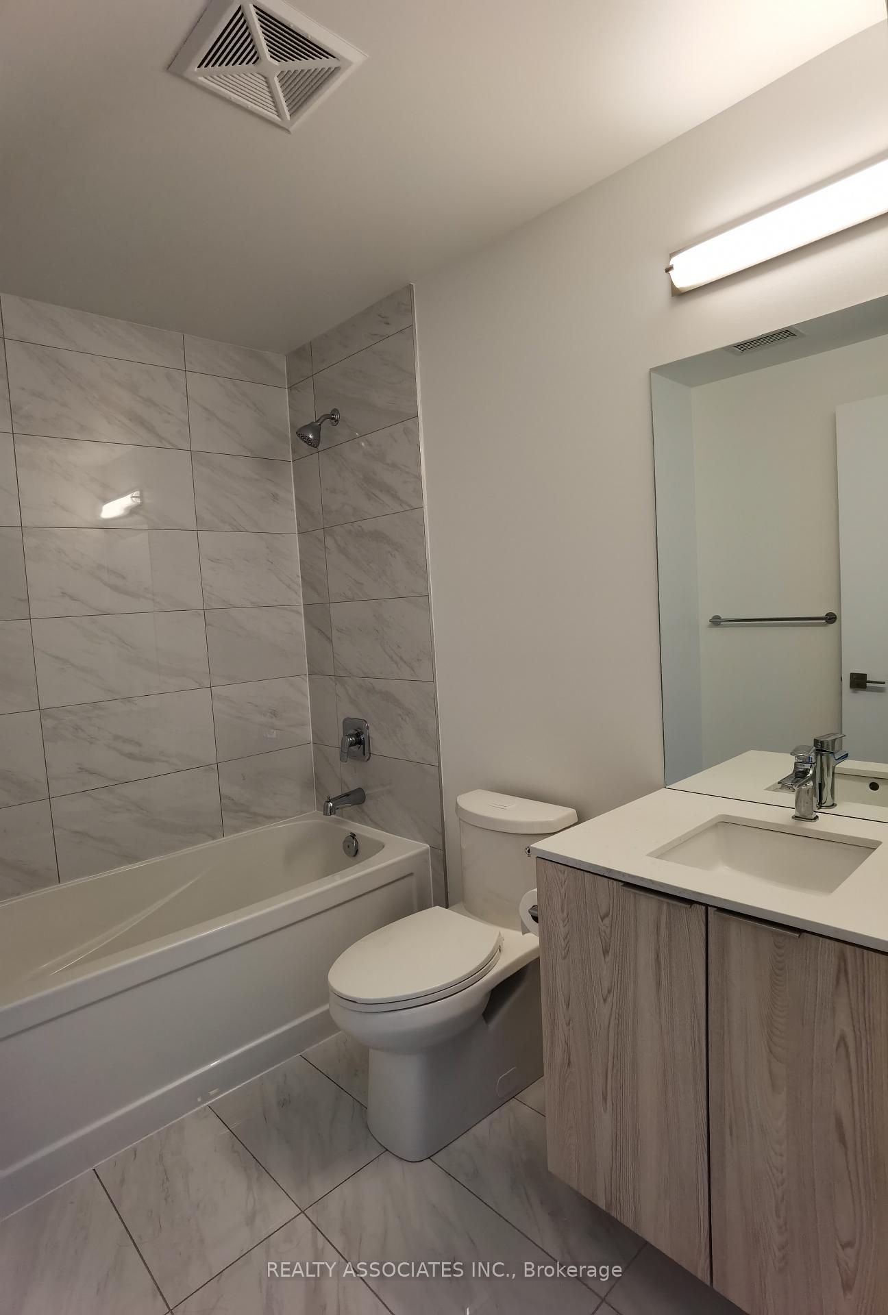 Photo 10 of Unit 1302, 30 Ordnance Street, Toronto, Niagara — HOMEH