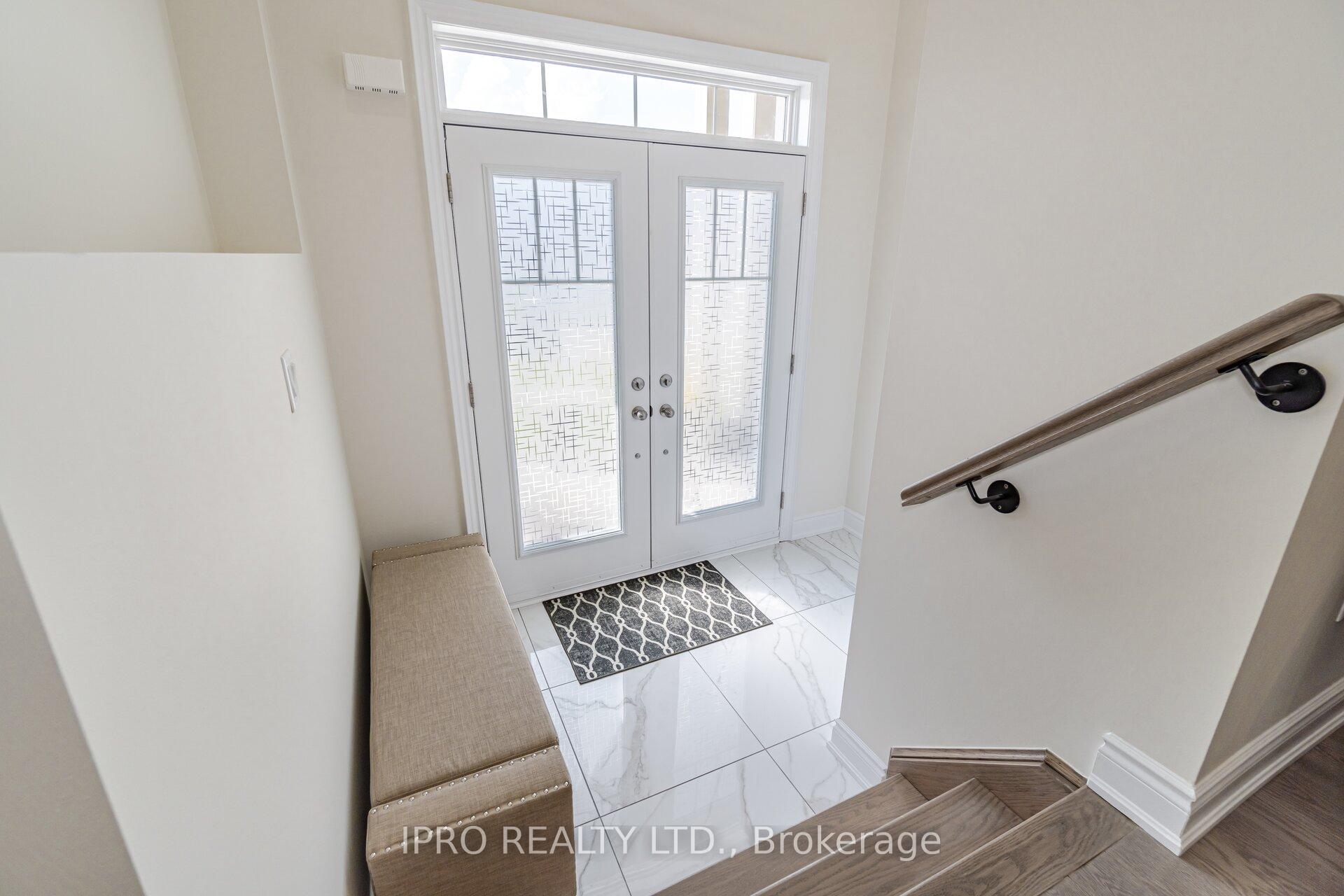 Photo 3 of 95 Kennedy Boulevard, New Tecumseth, Alliston — HOMEH