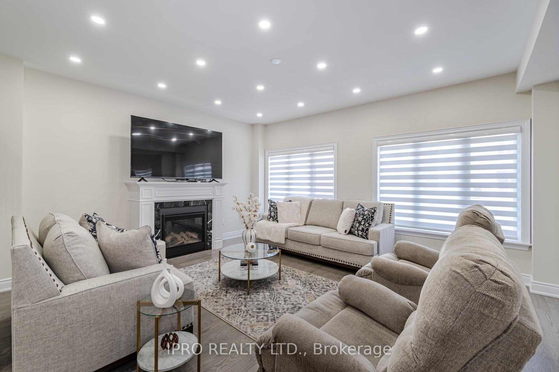 Photo 10 of 95 Kennedy Boulevard, New Tecumseth, Alliston — HOMEH