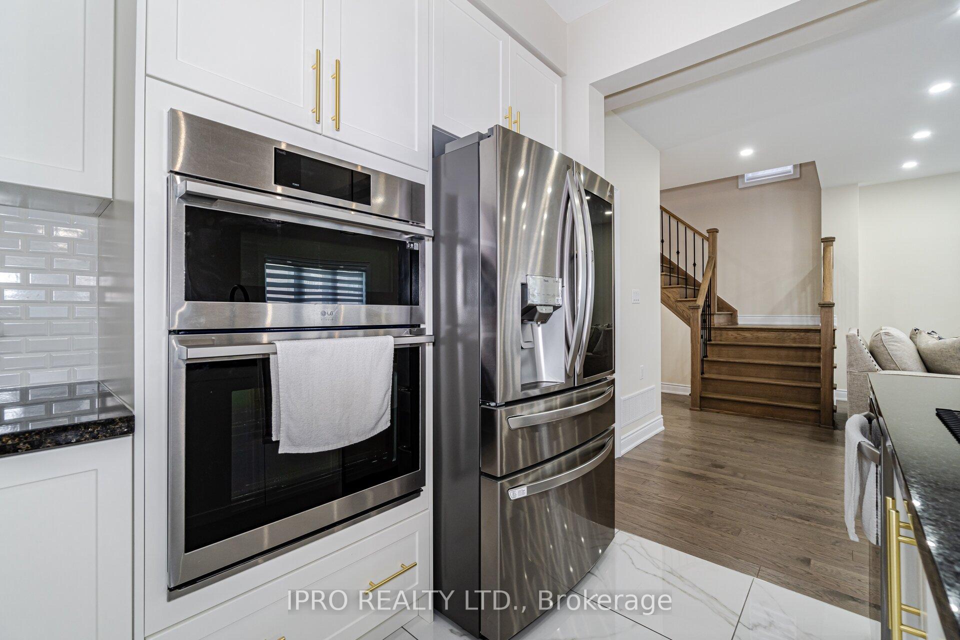 Photo 13 of 95 Kennedy Boulevard, New Tecumseth, Alliston — HOMEH