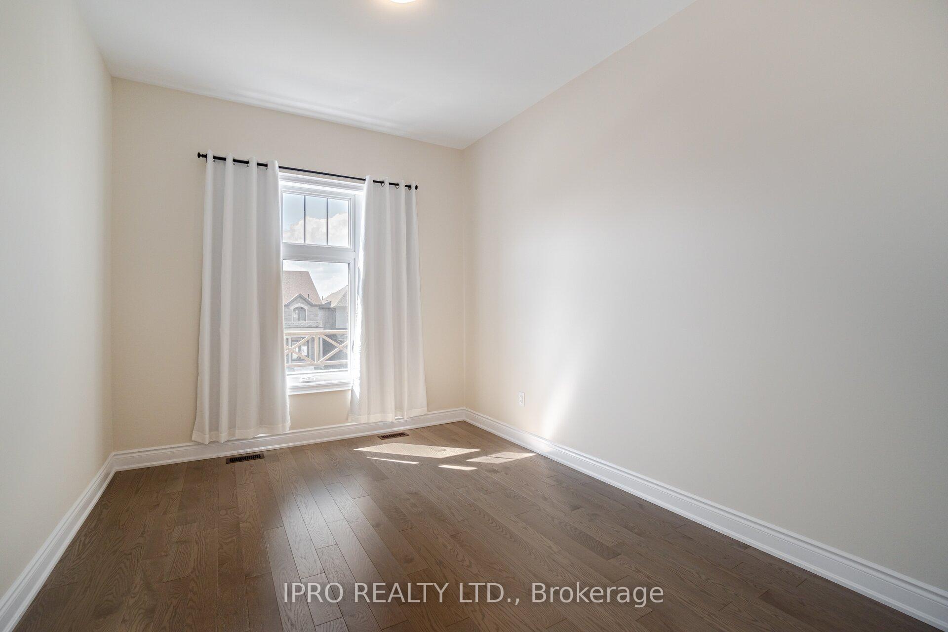 Photo 35 of 95 Kennedy Boulevard, New Tecumseth, Alliston — HOMEH