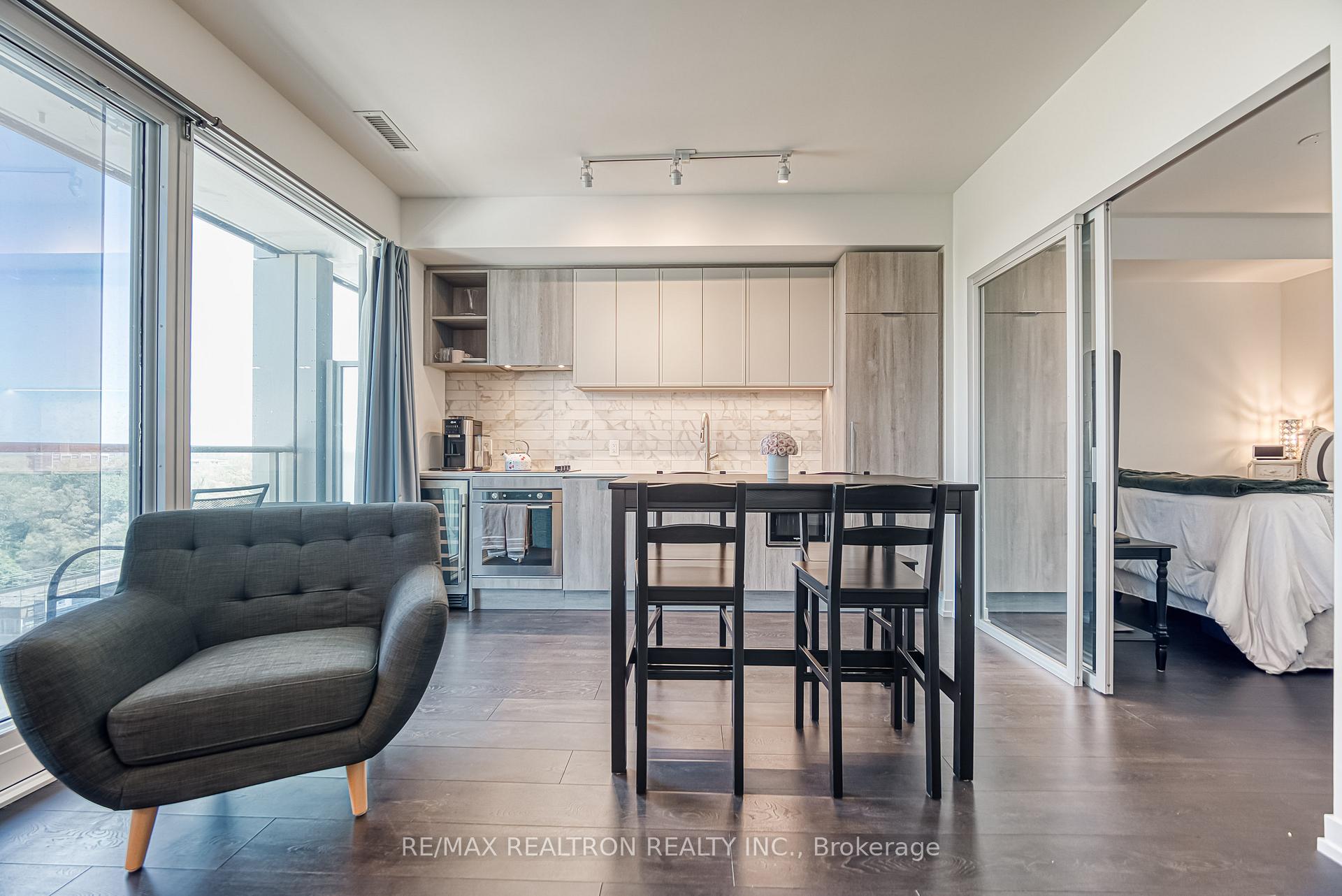 Photo 8 of Unit 1215, 2020 Bathurst Street, Toronto, Humewood-Cedarvale — HOMEH