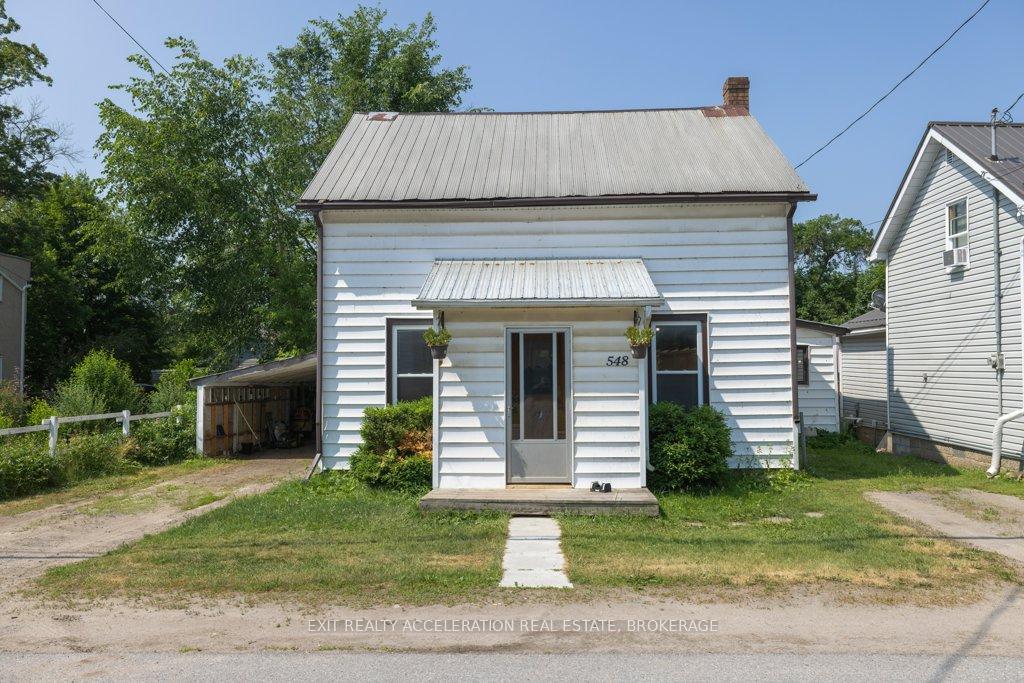 Front of 548 Moira Street