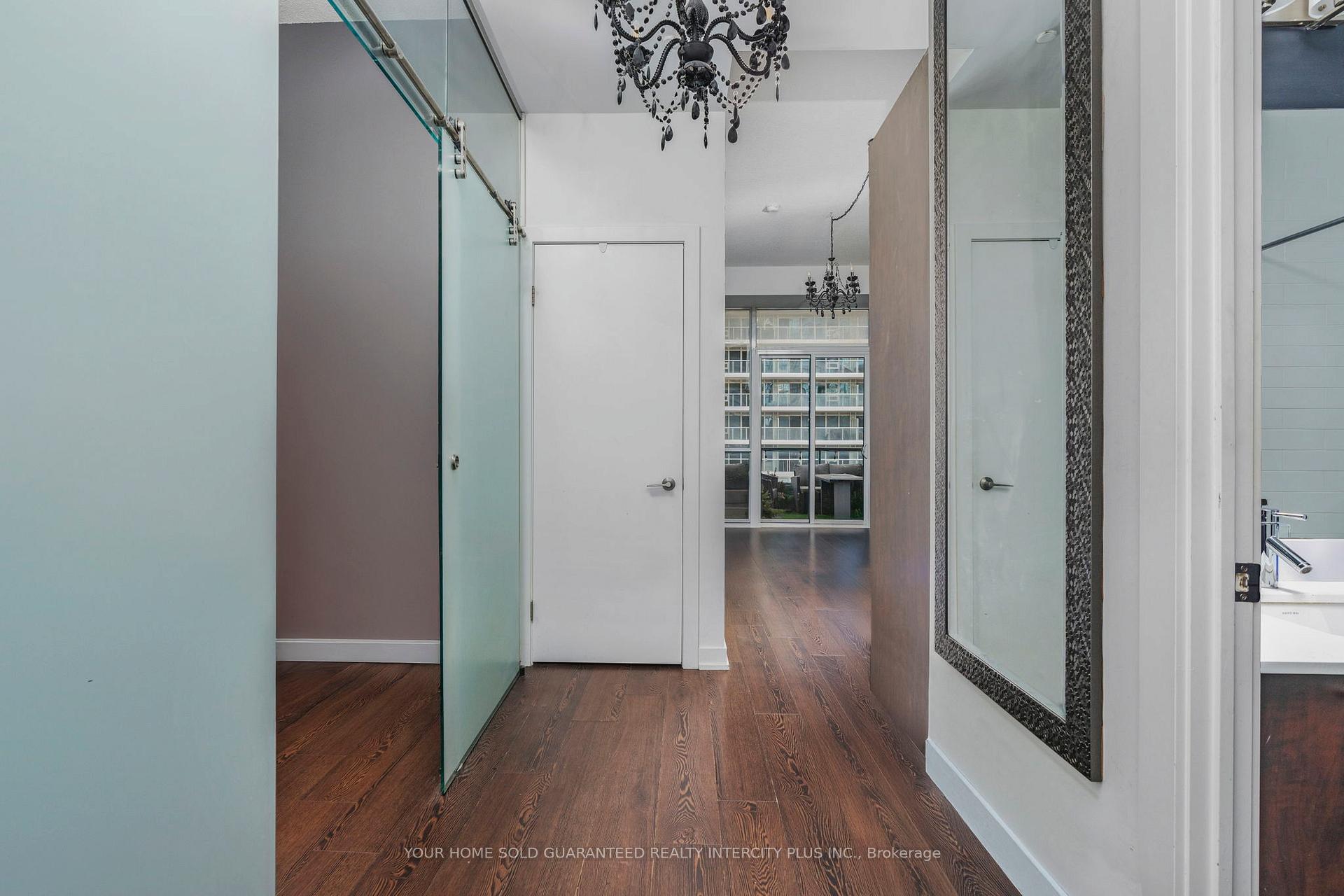 Photo 7 of Unit 705, 20 Bruyeres Mews, Toronto, Niagara — HOMEH