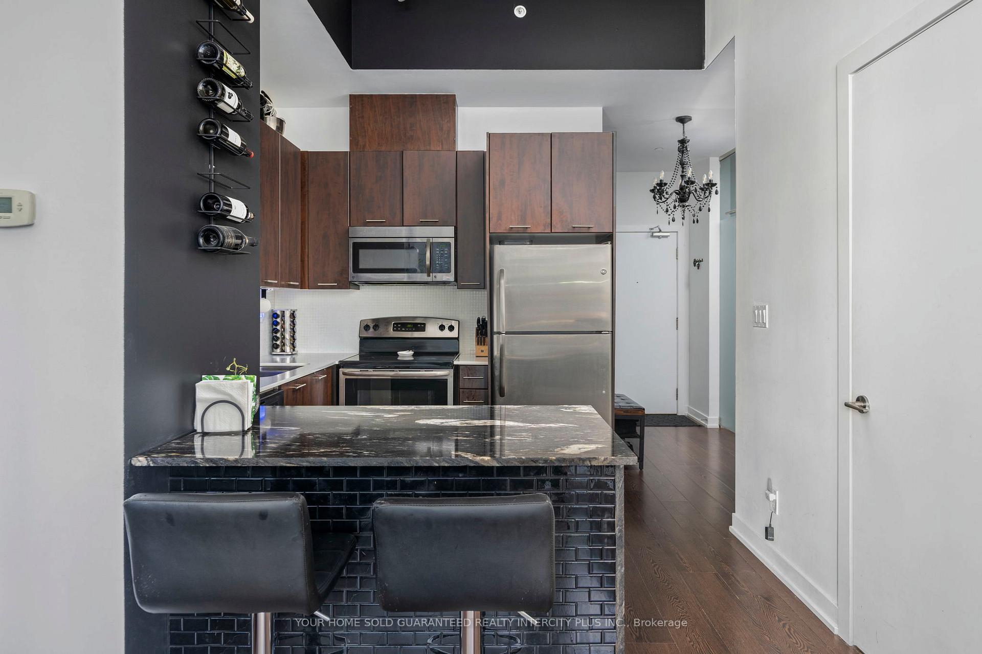 Photo 12 of Unit 705, 20 Bruyeres Mews, Toronto, Niagara — HOMEH