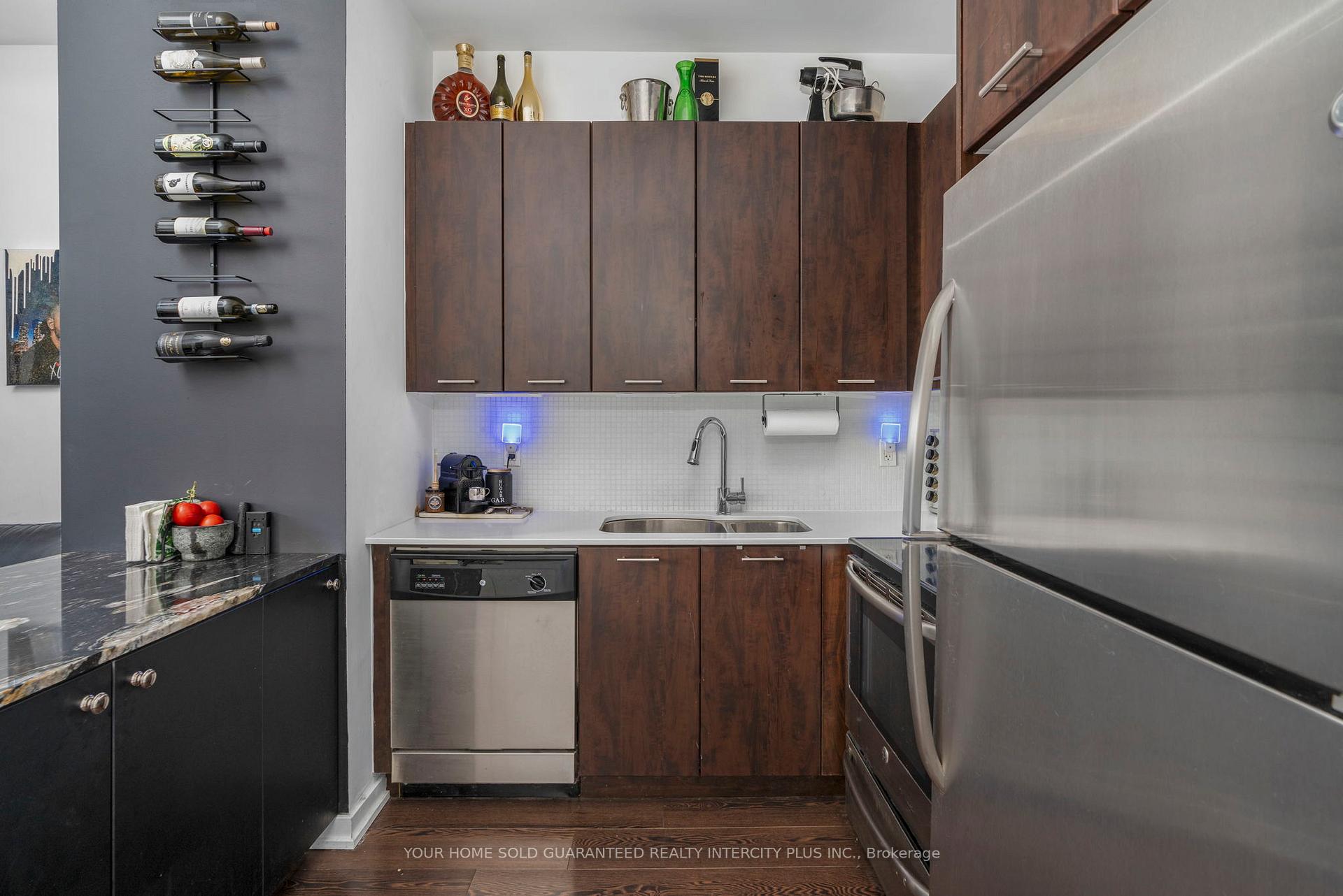 Photo 22 of Unit 705, 20 Bruyeres Mews, Toronto, Niagara — HOMEH