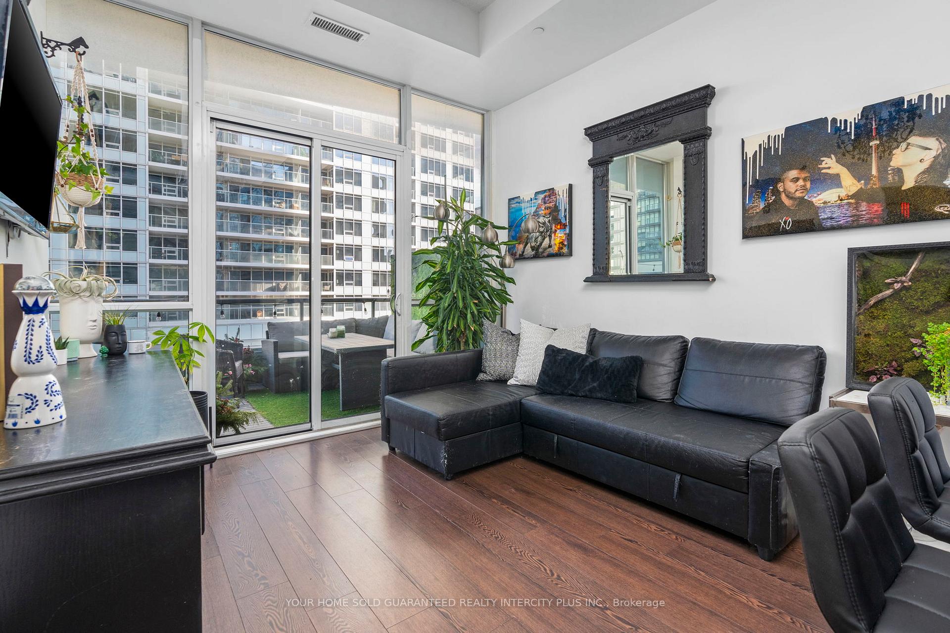 Photo 13 of Unit 705, 20 Bruyeres Mews, Toronto, Niagara — HOMEH