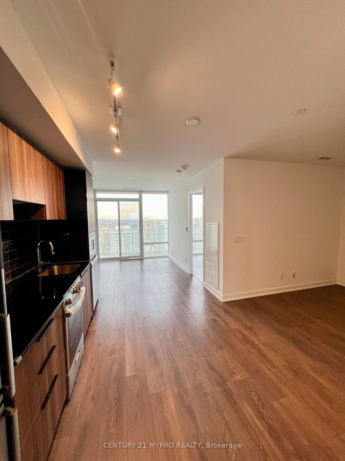 Front of Unit 2807, 501 Yonge Street