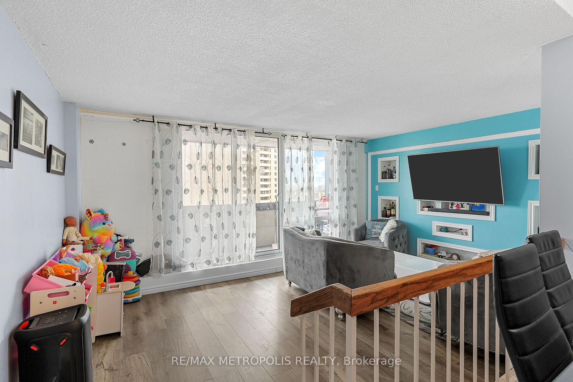 Photo 2 of Unit 902, 5 San Romano Way, Brampton, Bram East — HOMEH